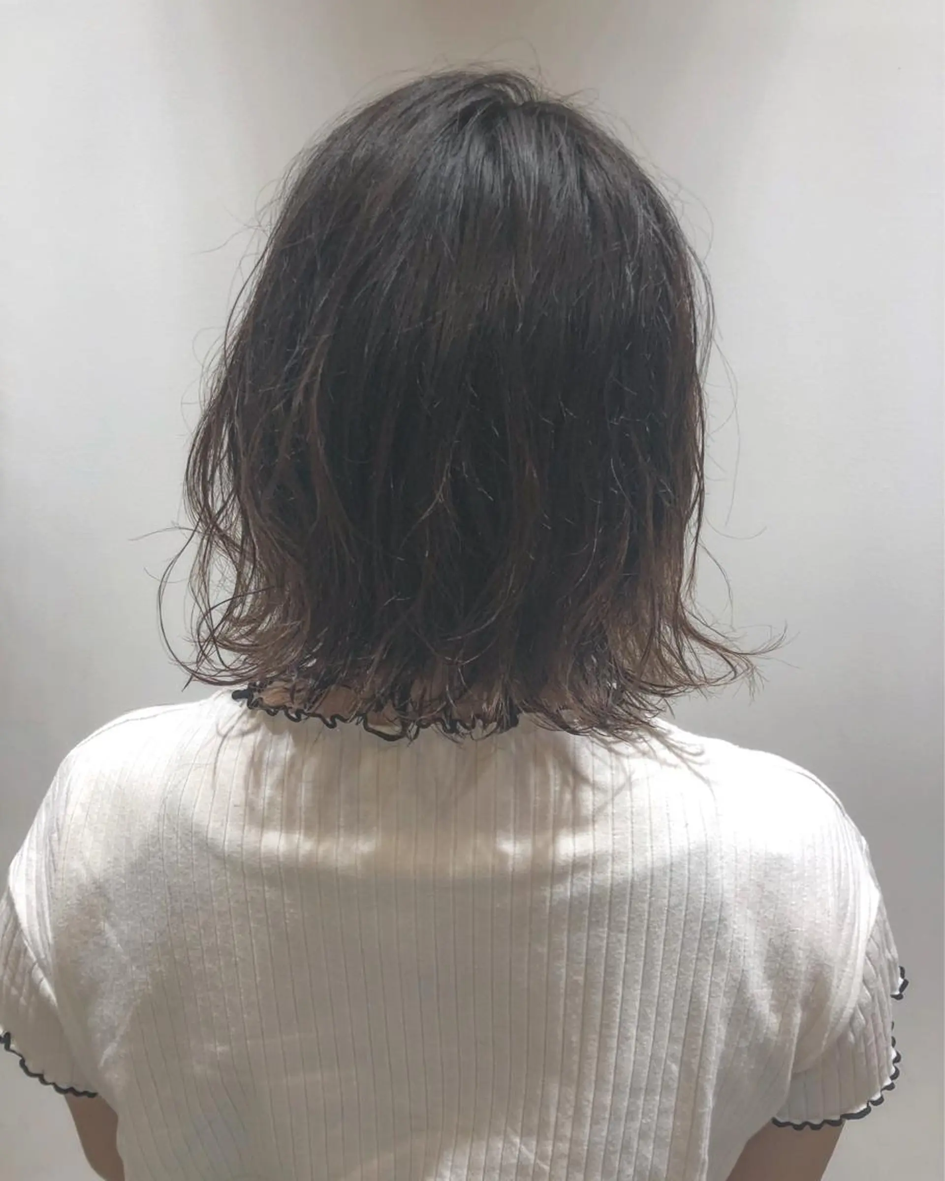 ショート パーマ 外ハネヘア 江原 彩華のヘアスタイル