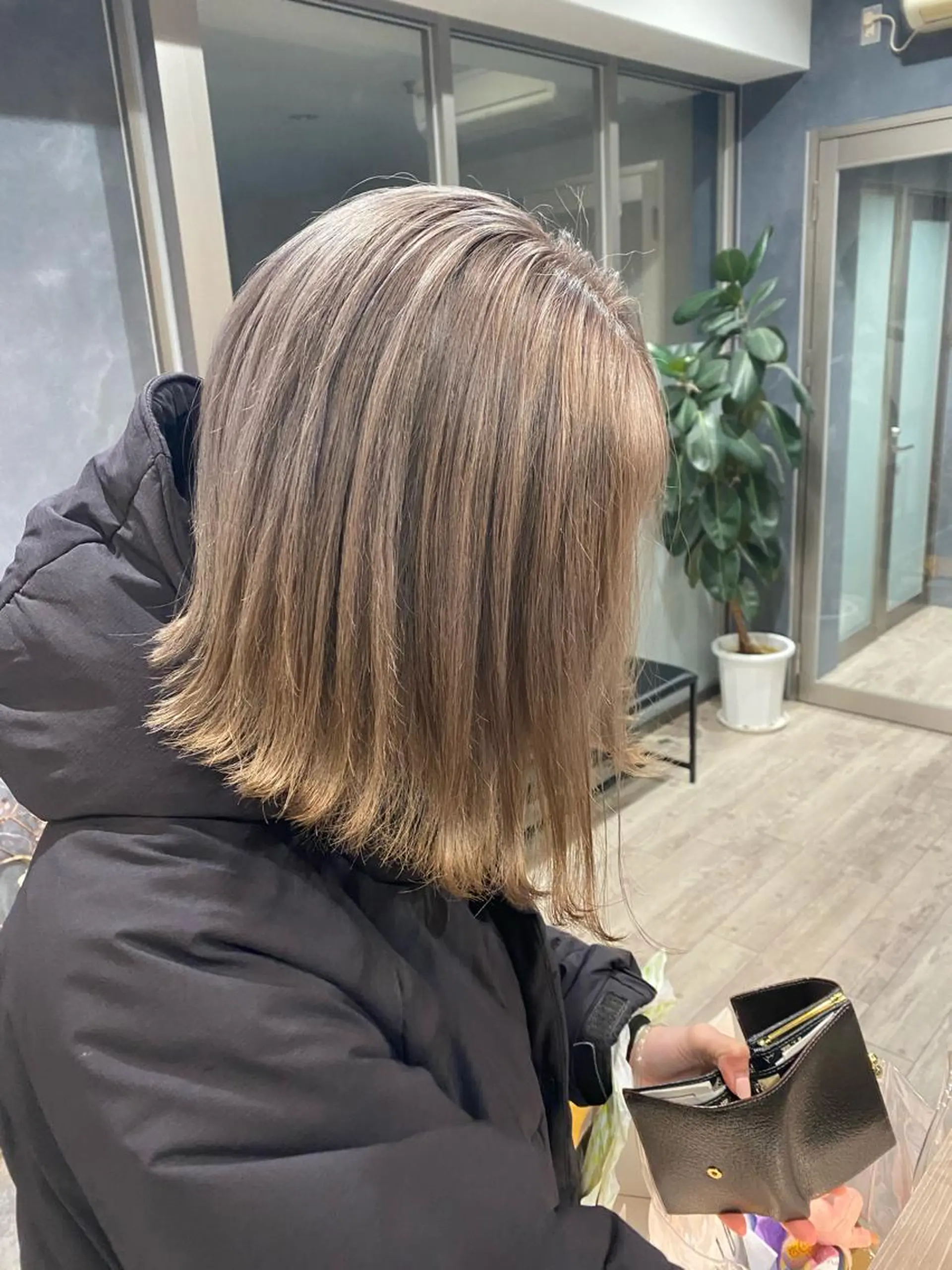 ミディアム ハイトーンボブ Mizuki.のヘアスタイル