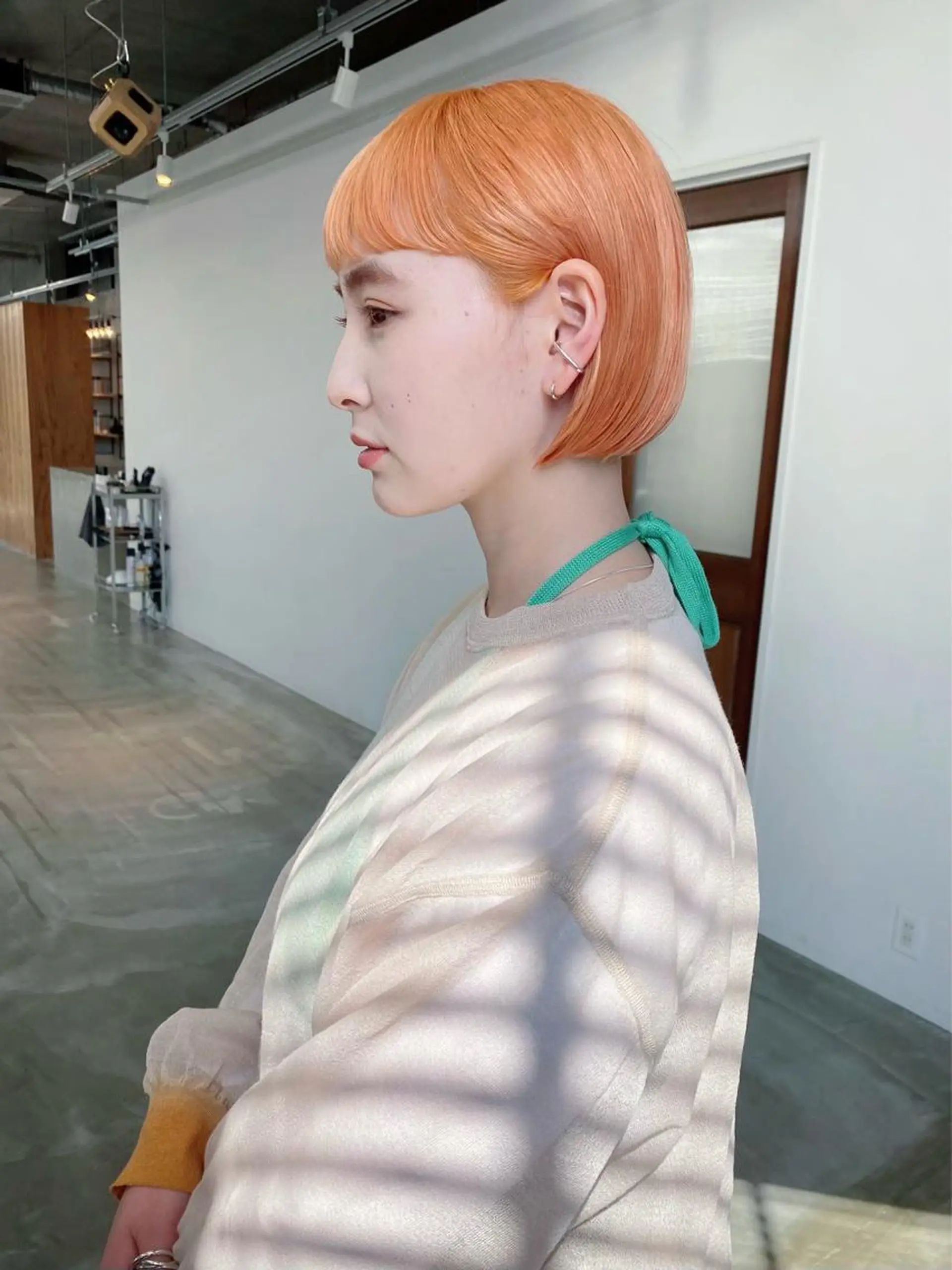 ショート カラー ヘアアレンジ ブリーチ オレンジ ボブ カット ヘアカラー son hair HIROEのヘアスタイル