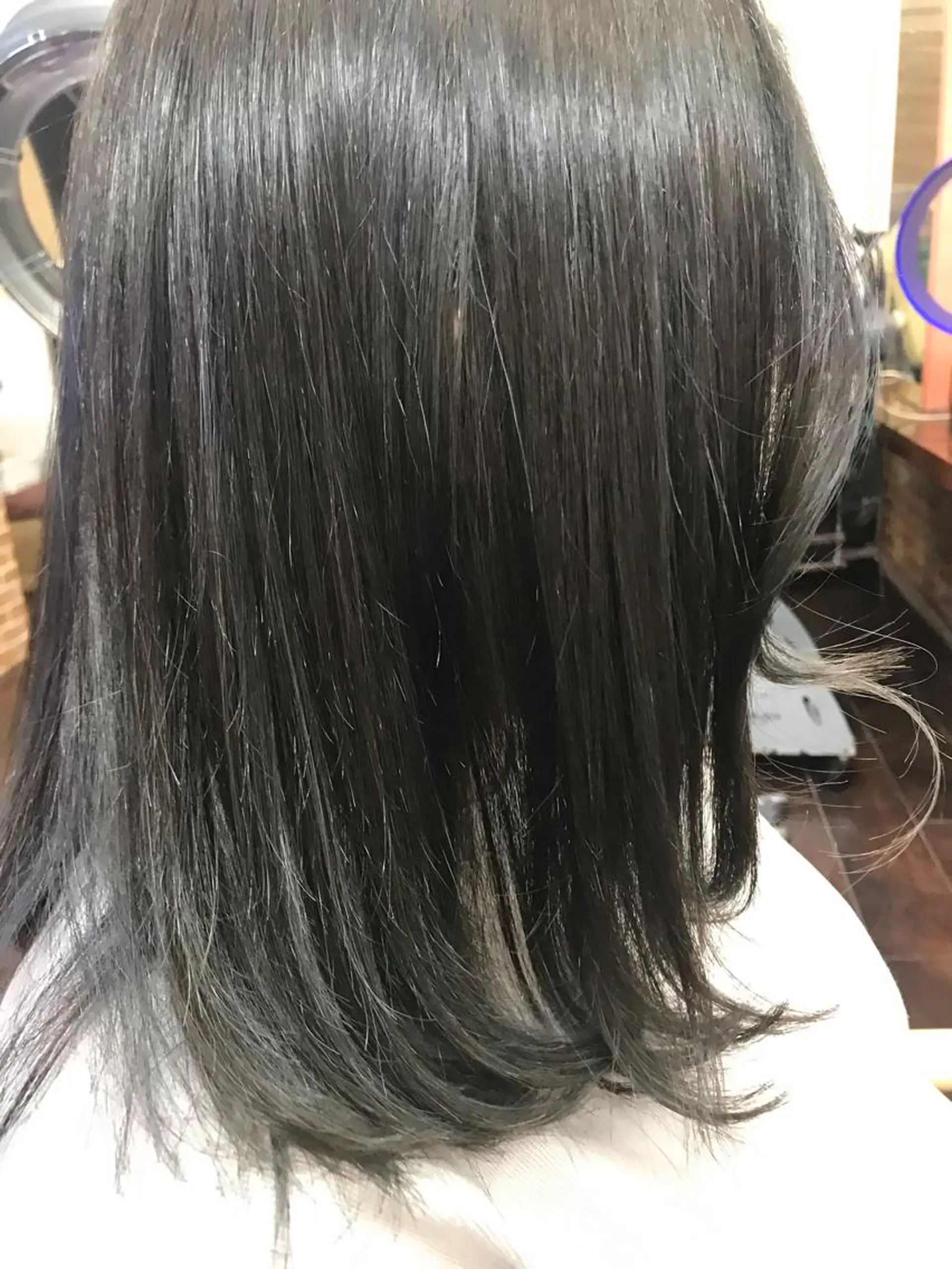 セミロング カラー 桧山 真のヘアスタイル