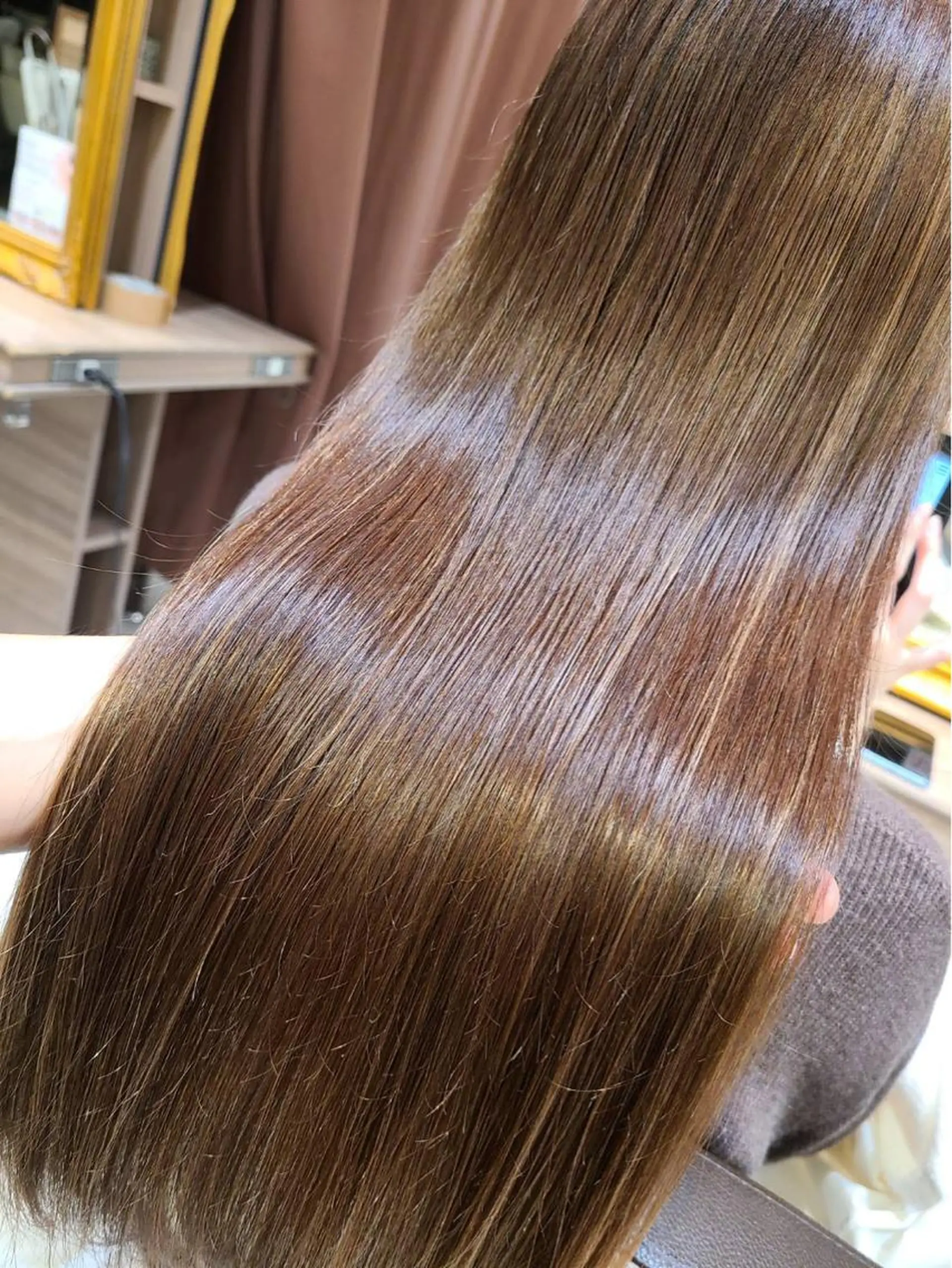 ロング ハイトーン特化 川井優汰のヘアスタイル