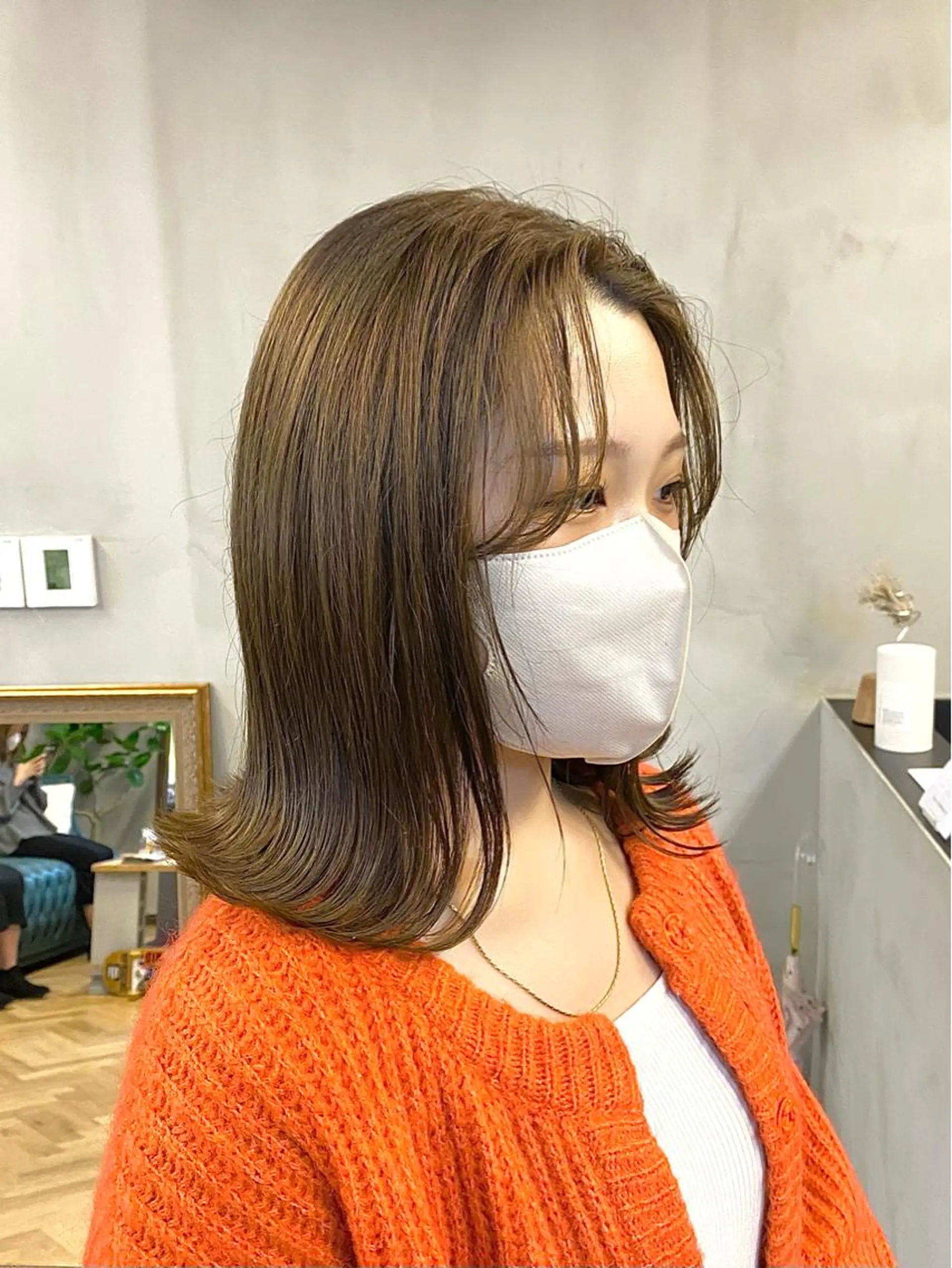 ミディアム カラー パーマ ヘアアレンジ ベージュカラー ブリーチ 透明感カラー ミルクティーベージュ ブリーチなしカラー カット ヘアカラー トリートメント ハル🌸柔色/ ブリーチなし/艶髪のヘアスタイル