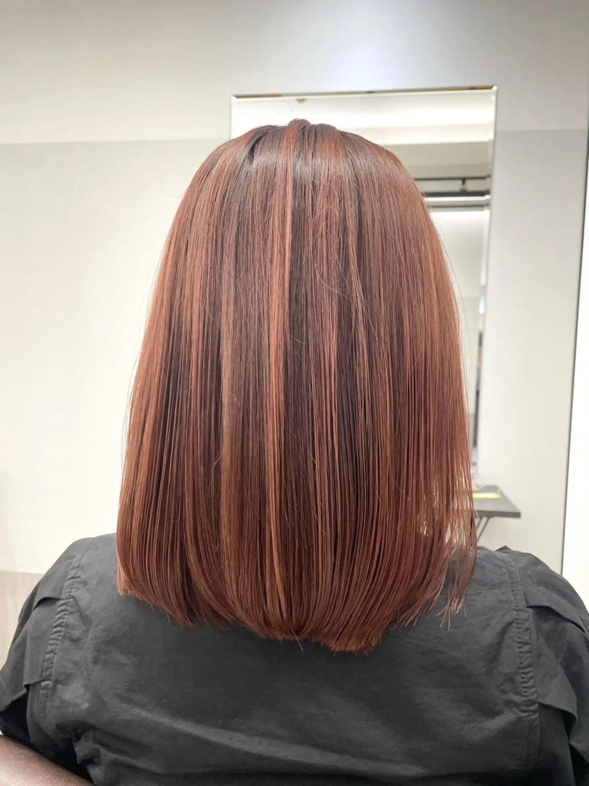 カラー AIRI layer cut hairのヘアスタイル