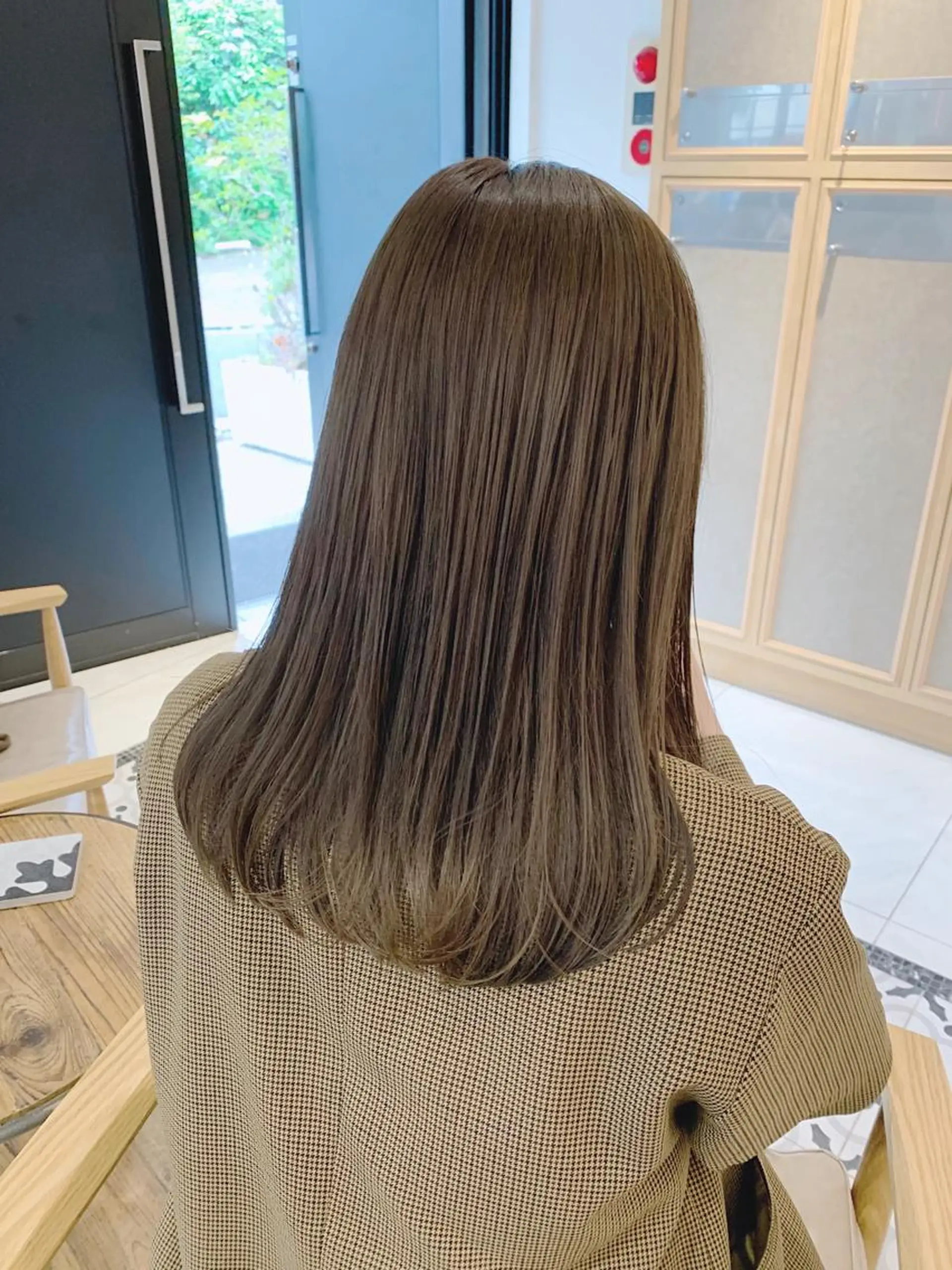 ミディアム カラー ブリーチ ブリーチなしカラー チバ タクミのヘアスタイル