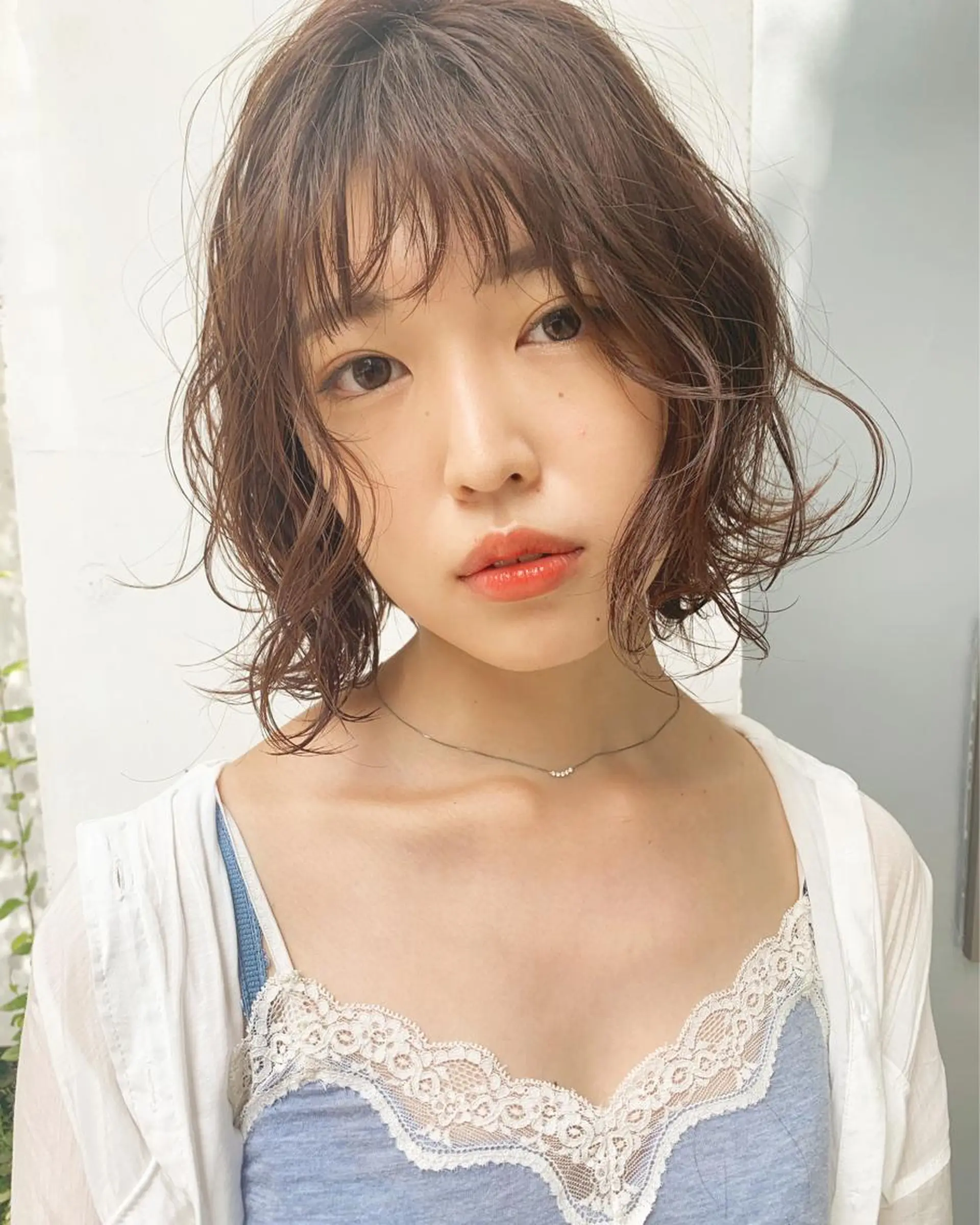 ミディアム カラー ネイル カット ヘアカラー トリートメント ハイトーンボブ 前田 表参道　グレージュのヘアスタイル