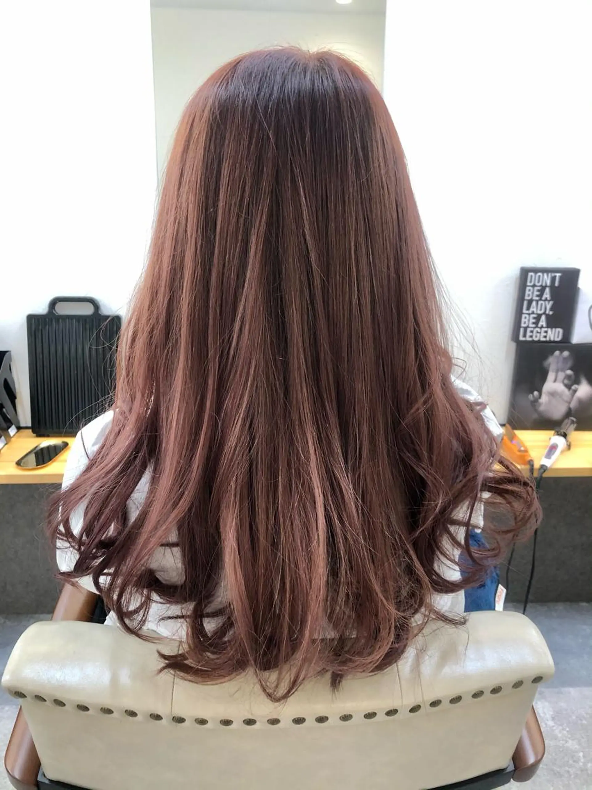 ロング パープルカラー H by Real meのヘアスタイル