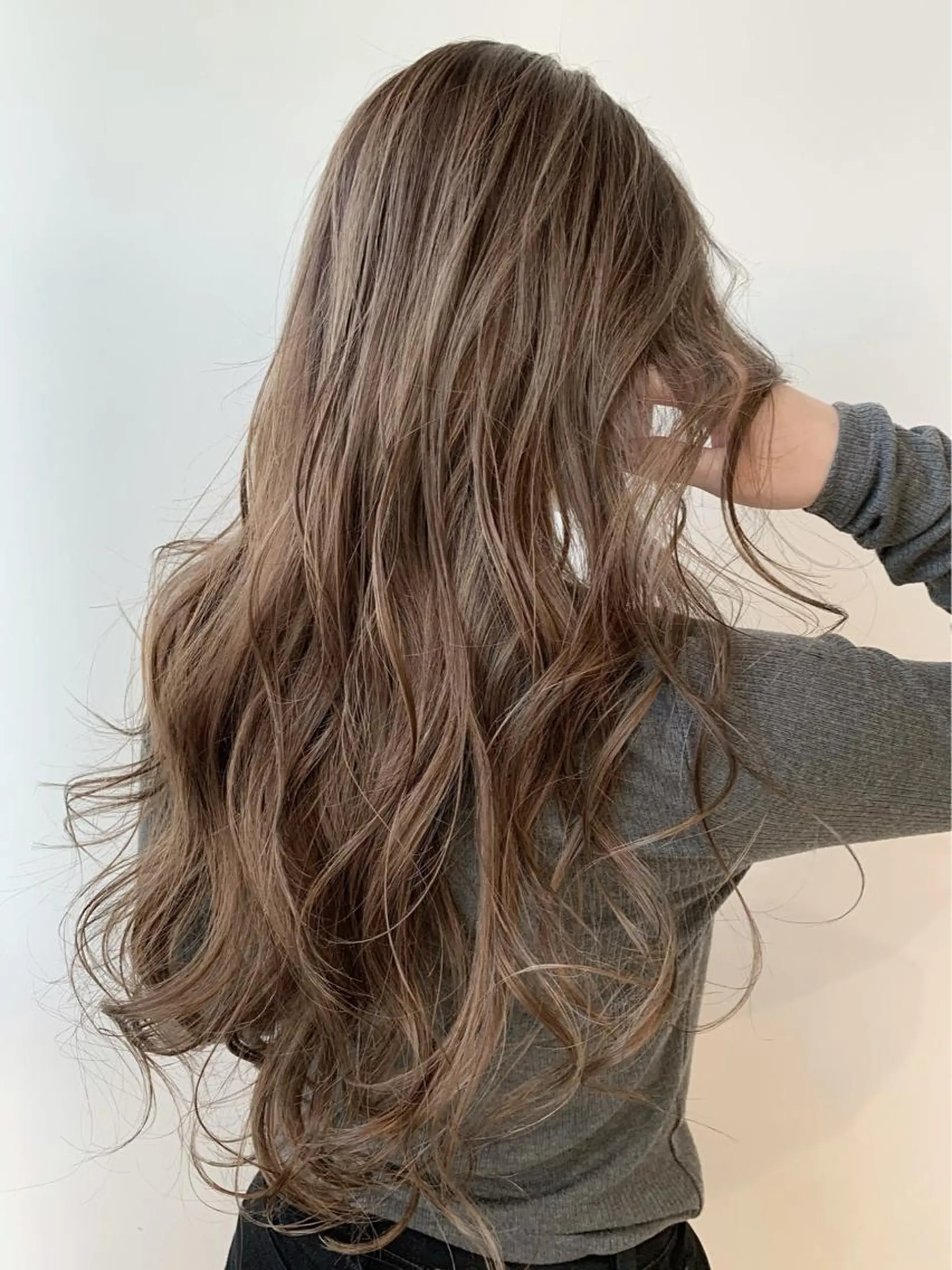 ロング カラー パーマ ヘアアレンジ 【公式】amble luxe池袋東口🩷のヘアスタイル