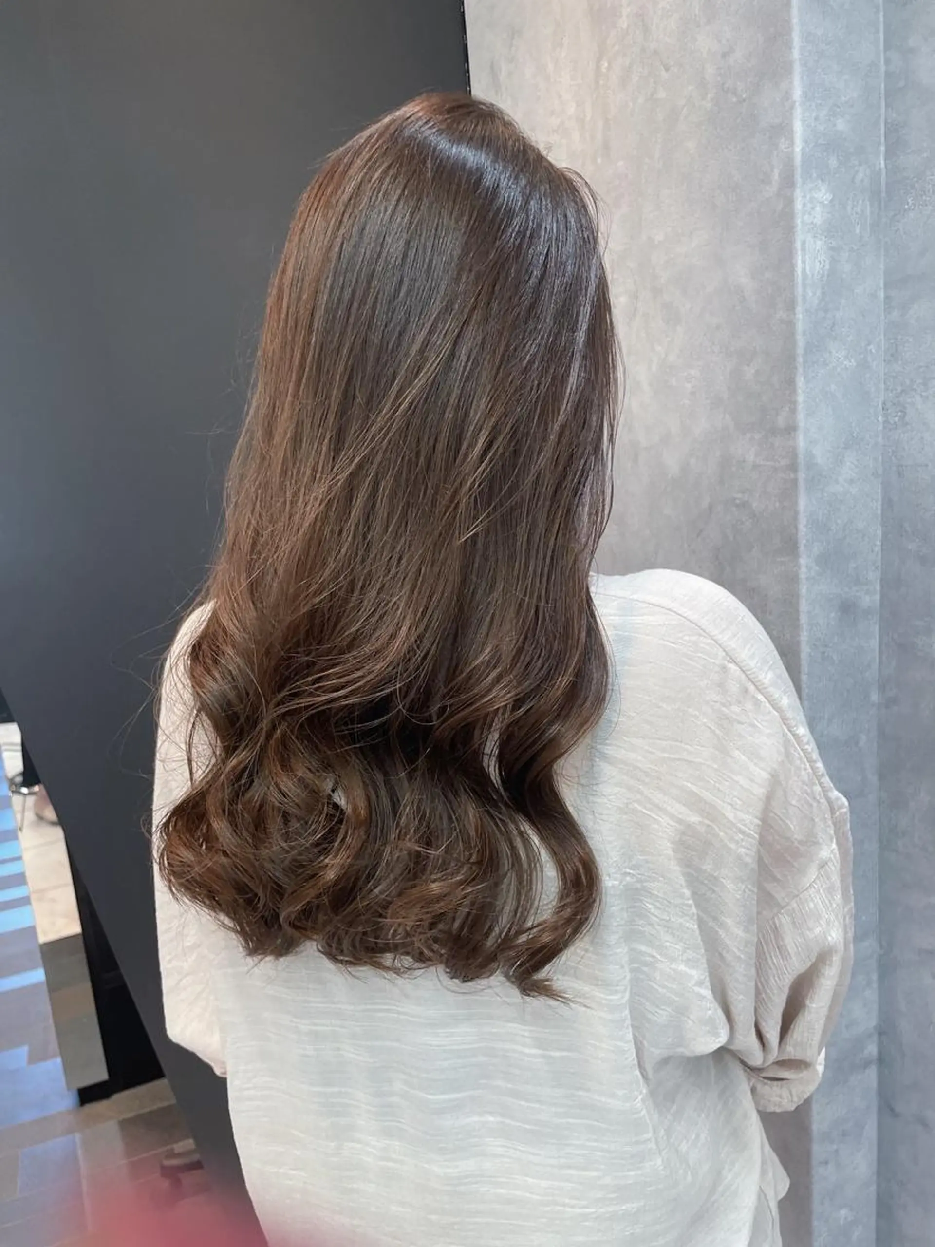 ロング カラー ベージュカラー ブリーチ ブリーチなしカラー ヘアカラー トリートメント _WHITE 天神店 YUMEKA🐻のヘアスタイル