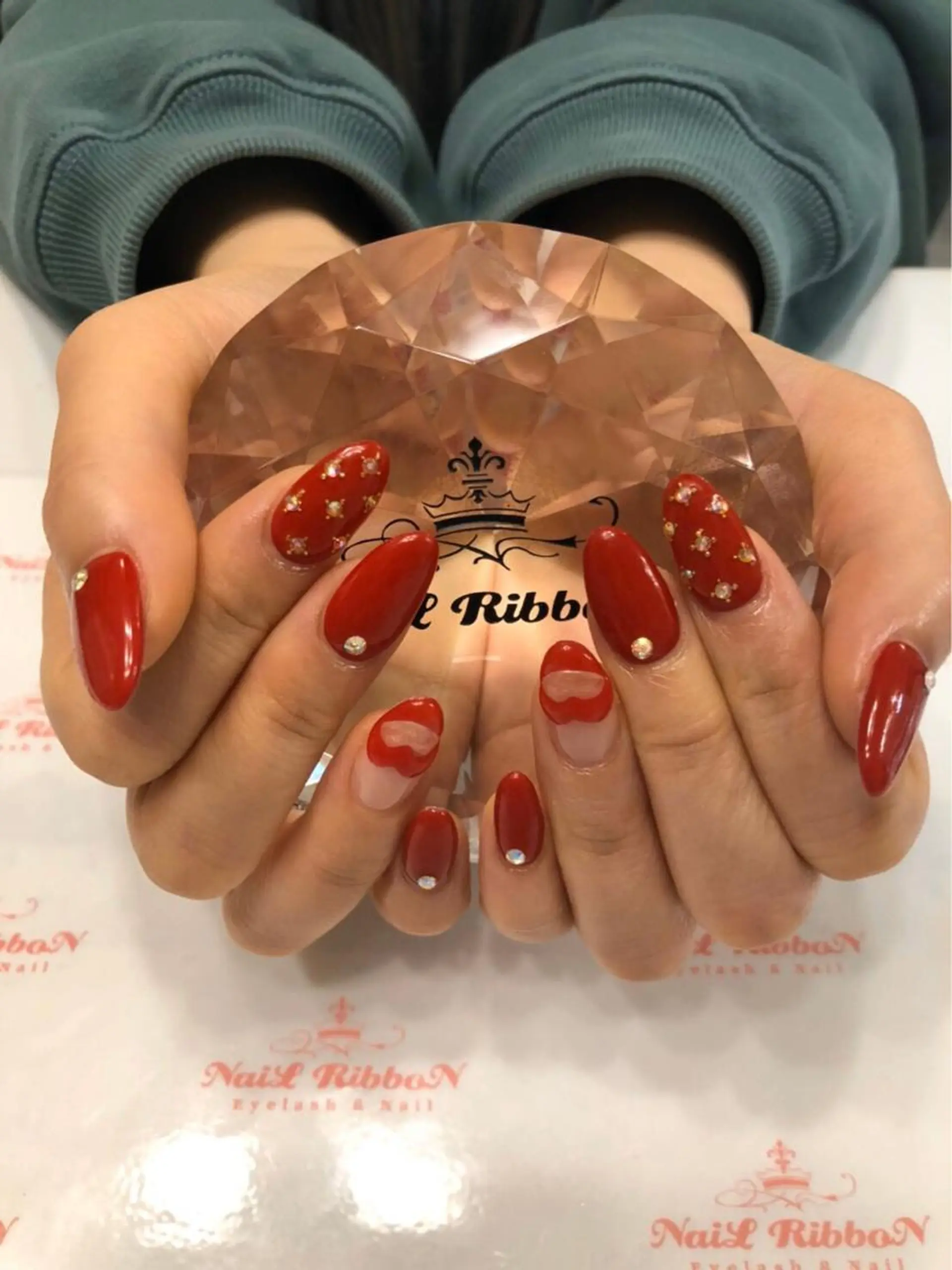 ネイル 春ネイル ネイルリボン 受付スタッフのネイルデザイン