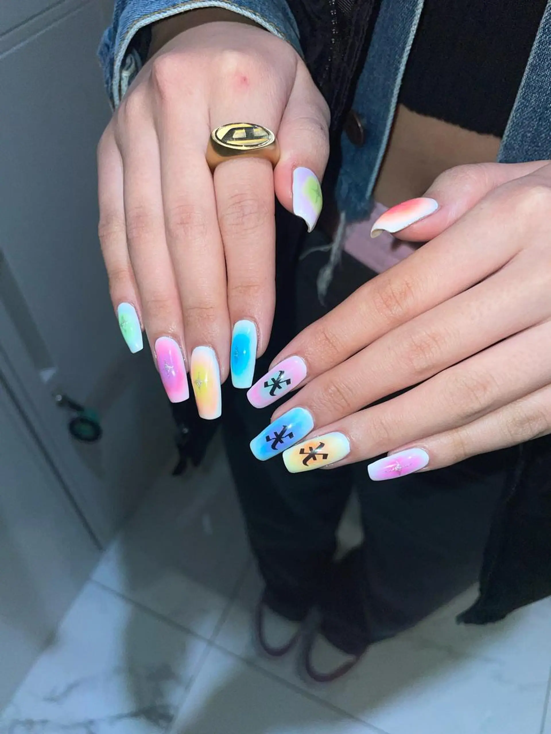 ネイル アートネイル ˚✧⁺⭐︎༚moca miyuu⁎⁺˳✧༚のネイルデザイン