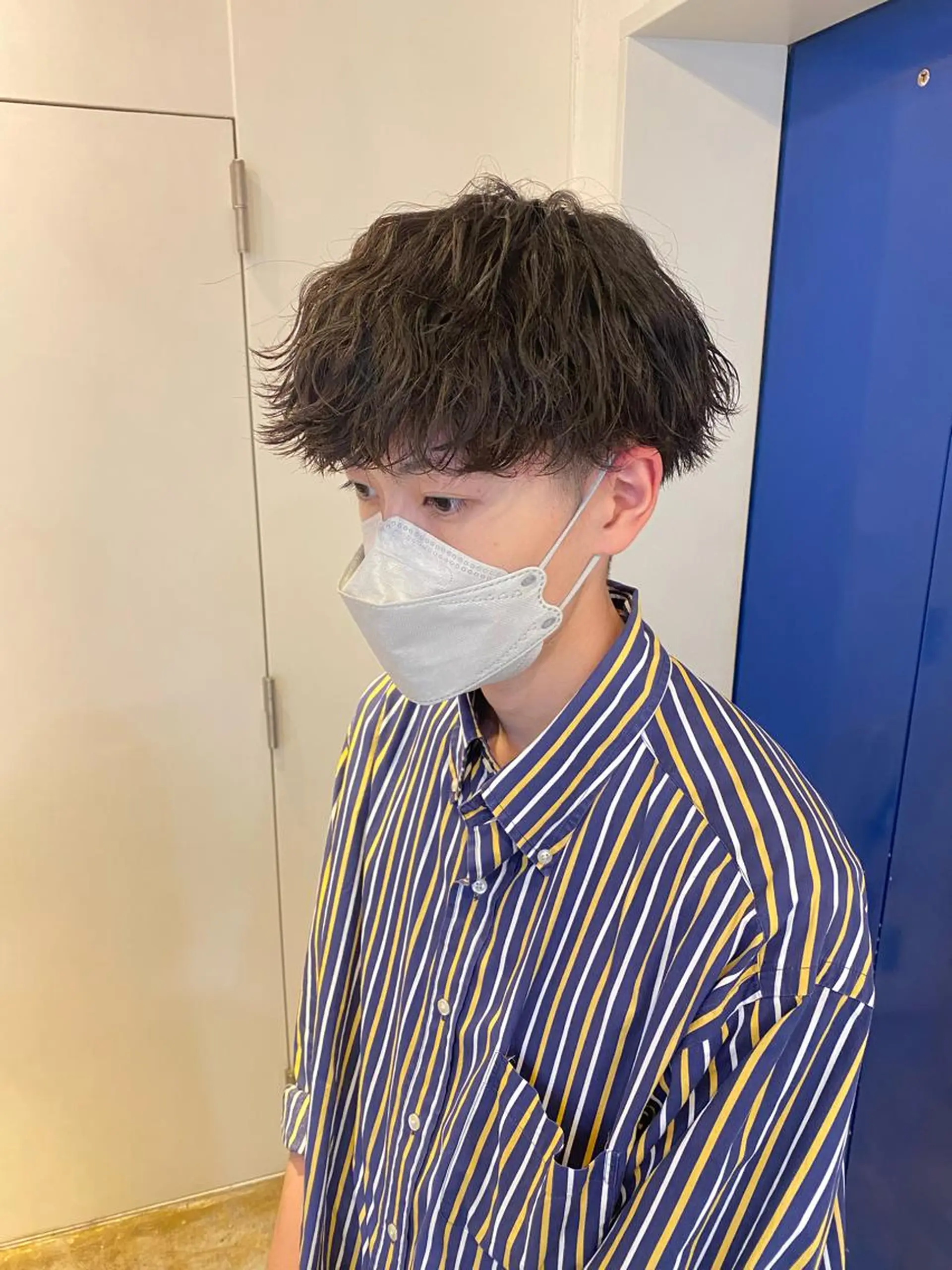 ショート パーマ メンズ 波巻きパーマ JINKIメンズ特化 メンズカットパーマのヘアスタイル