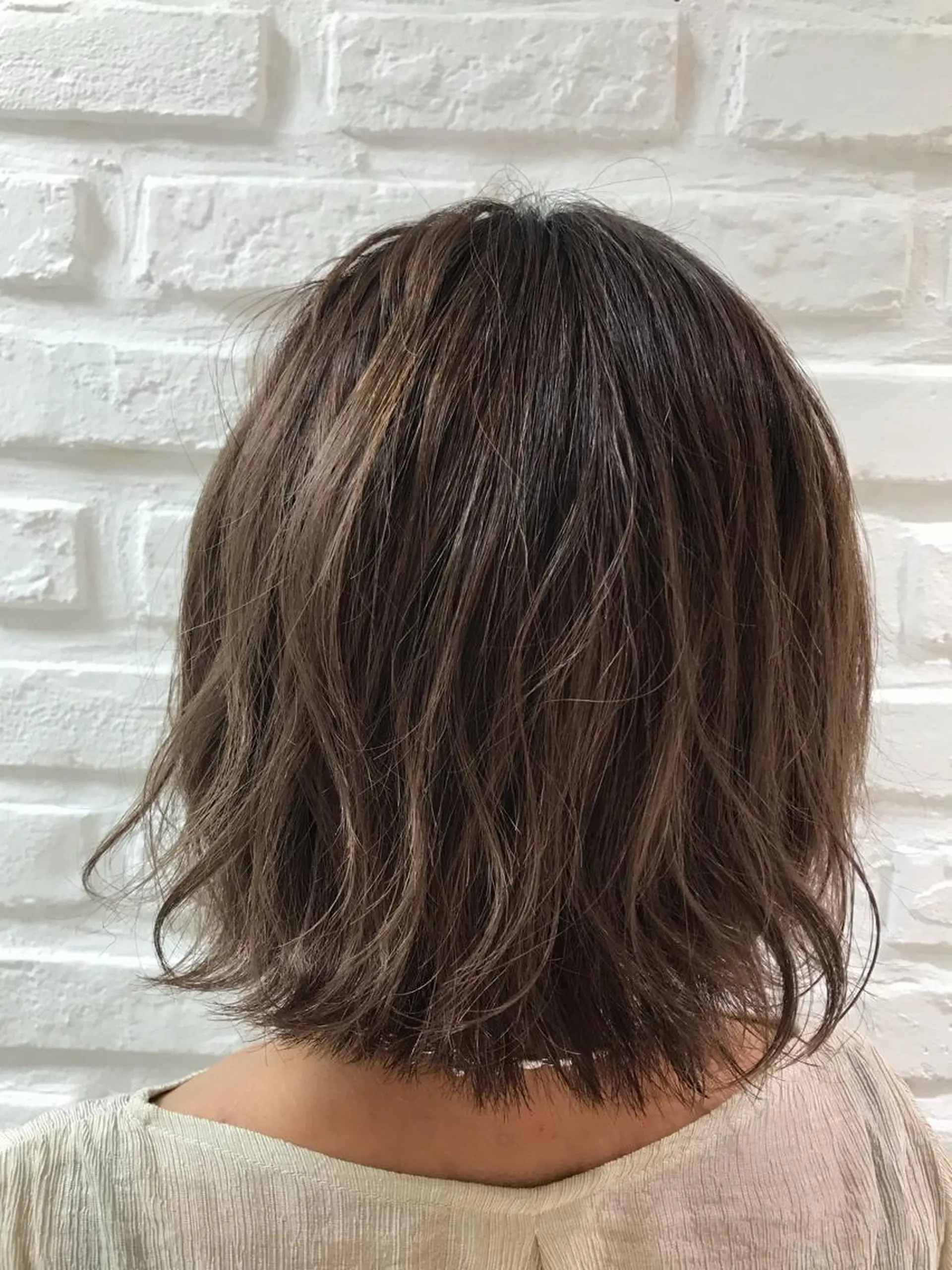 ミディアム カラー ベージュカラー ブリーチ イルミナカラー 【暖色カラー特化】 中山由梨のヘアスタイル