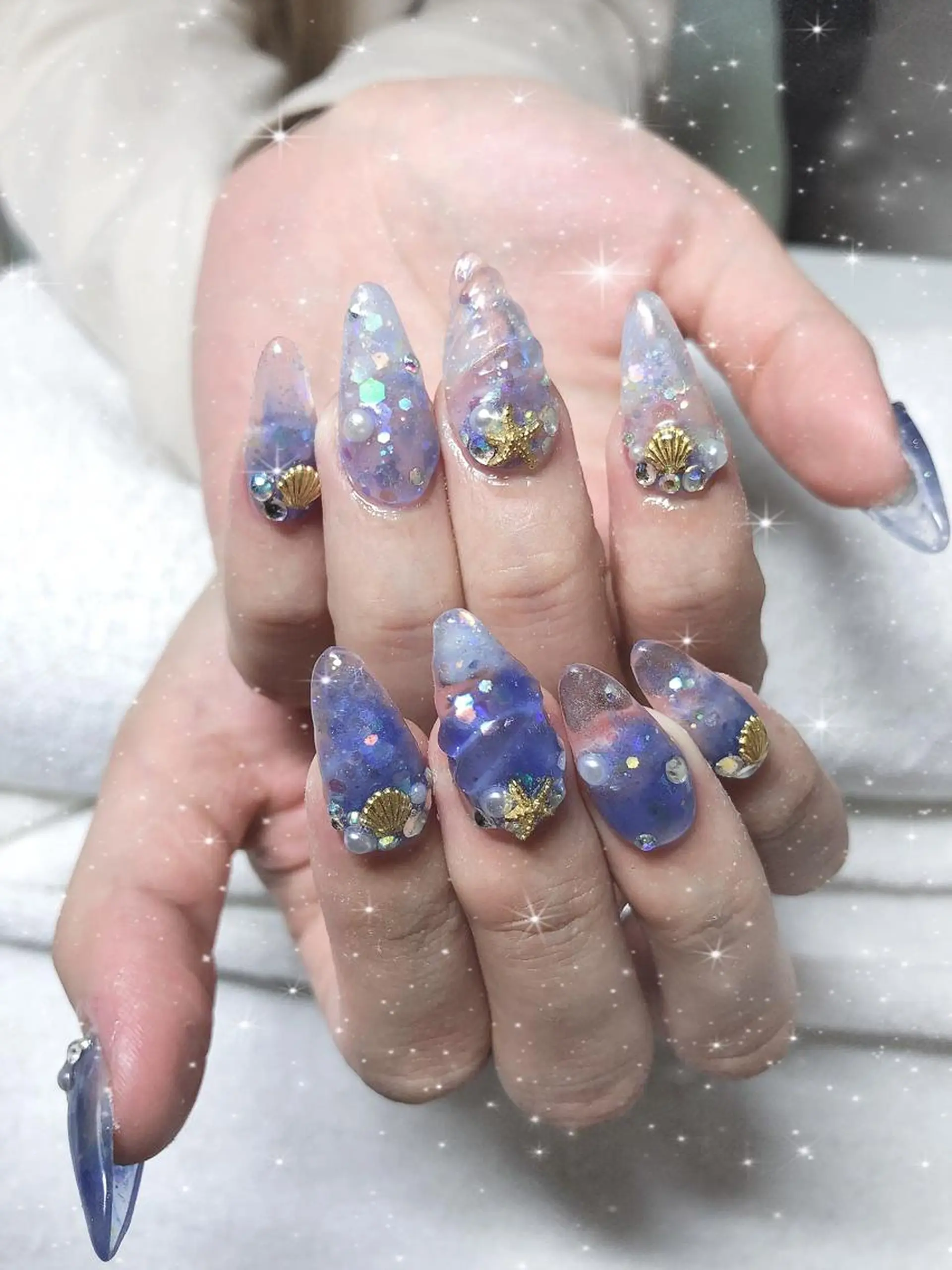 ミディアム ネイル グラデーション ハンドネイル 《LB》ラブリエ Nail&eyeのマツエク・マツパデザイン