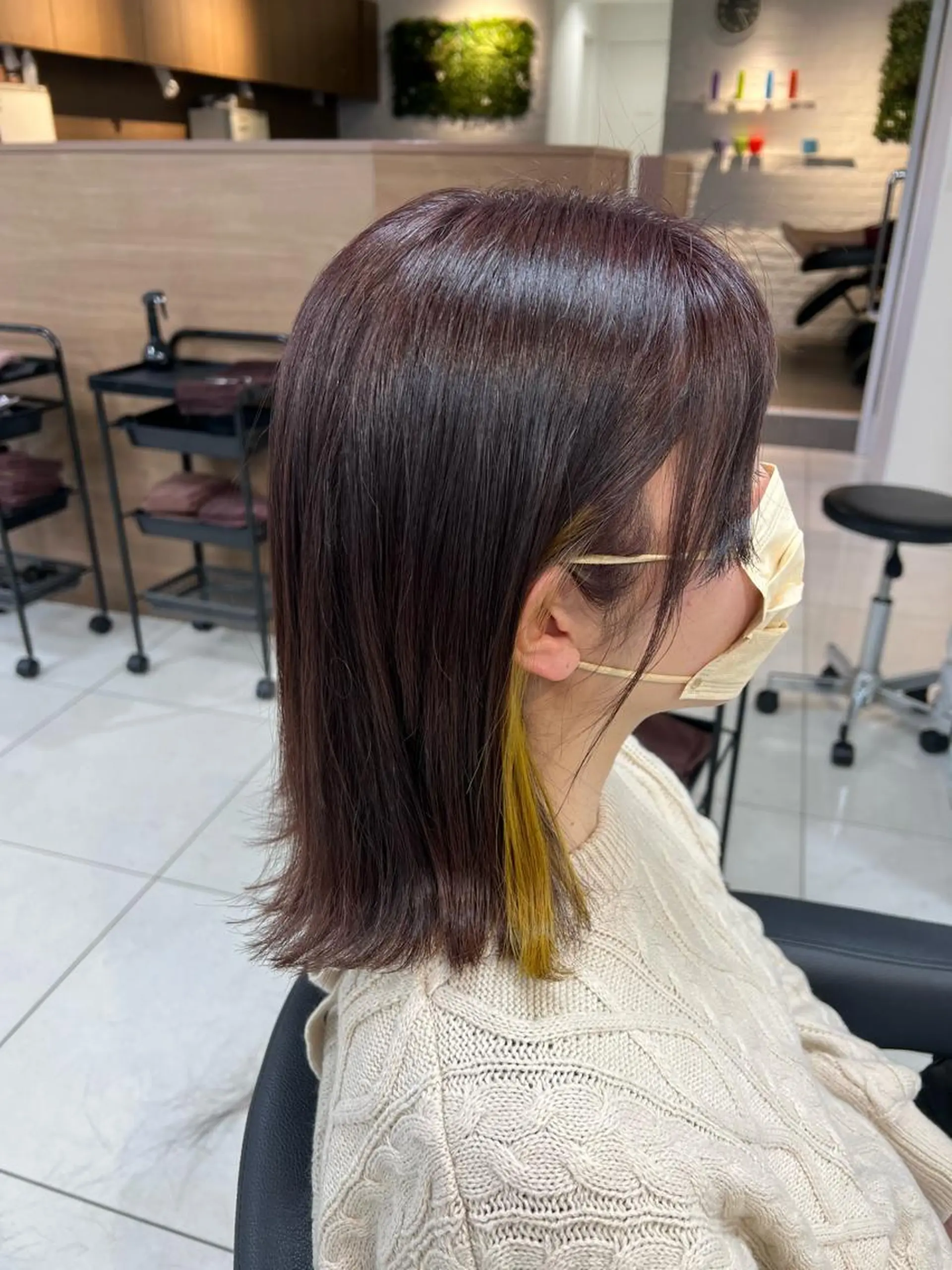 ミディアム カラー イヤリングカラー ラベンダーカラー ピンクカラー ピンクラベンダー イエローカラー ヘアカラー トリートメント 【暖色カラー特化】 中山由梨のヘアスタイル