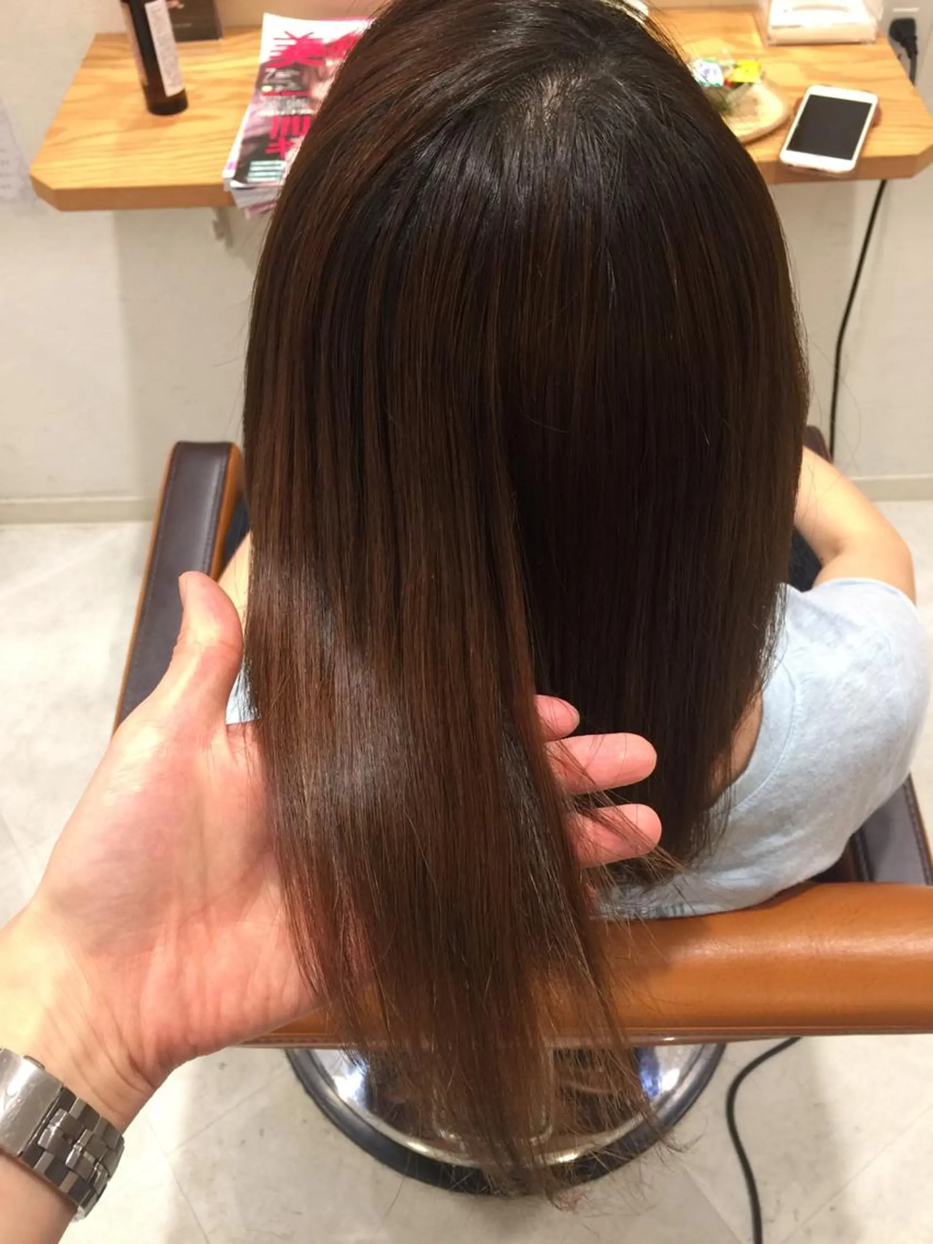 ミディアム 髪質改善 ツヤ髪専門美容師 桑原　和誠のヘアスタイル