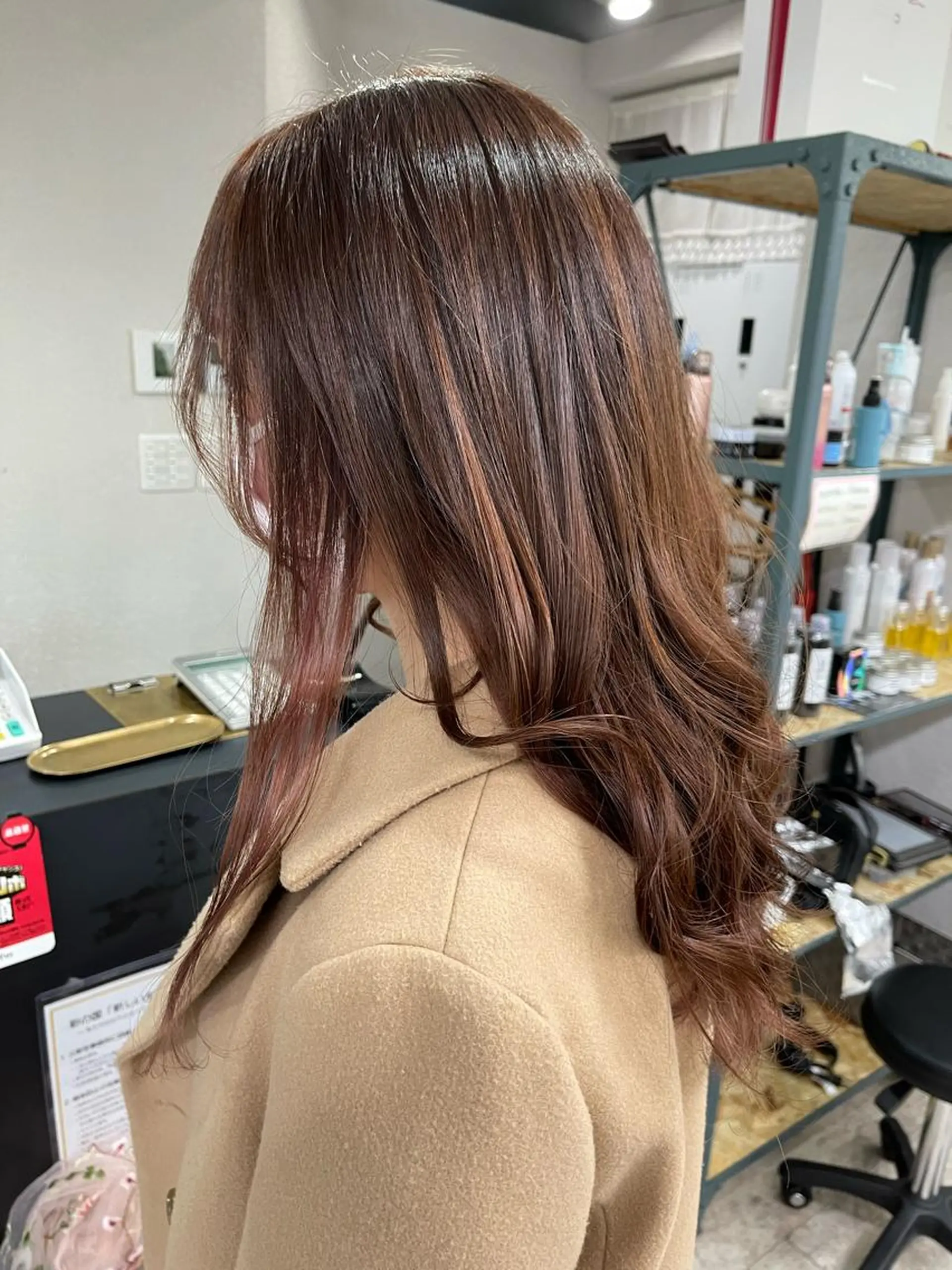 カラー ベージュカラー イヤリングカラー ピンクカラー ピンクベージュ ヘアカラー トリートメント 槙川 郁弥のヘアスタイル