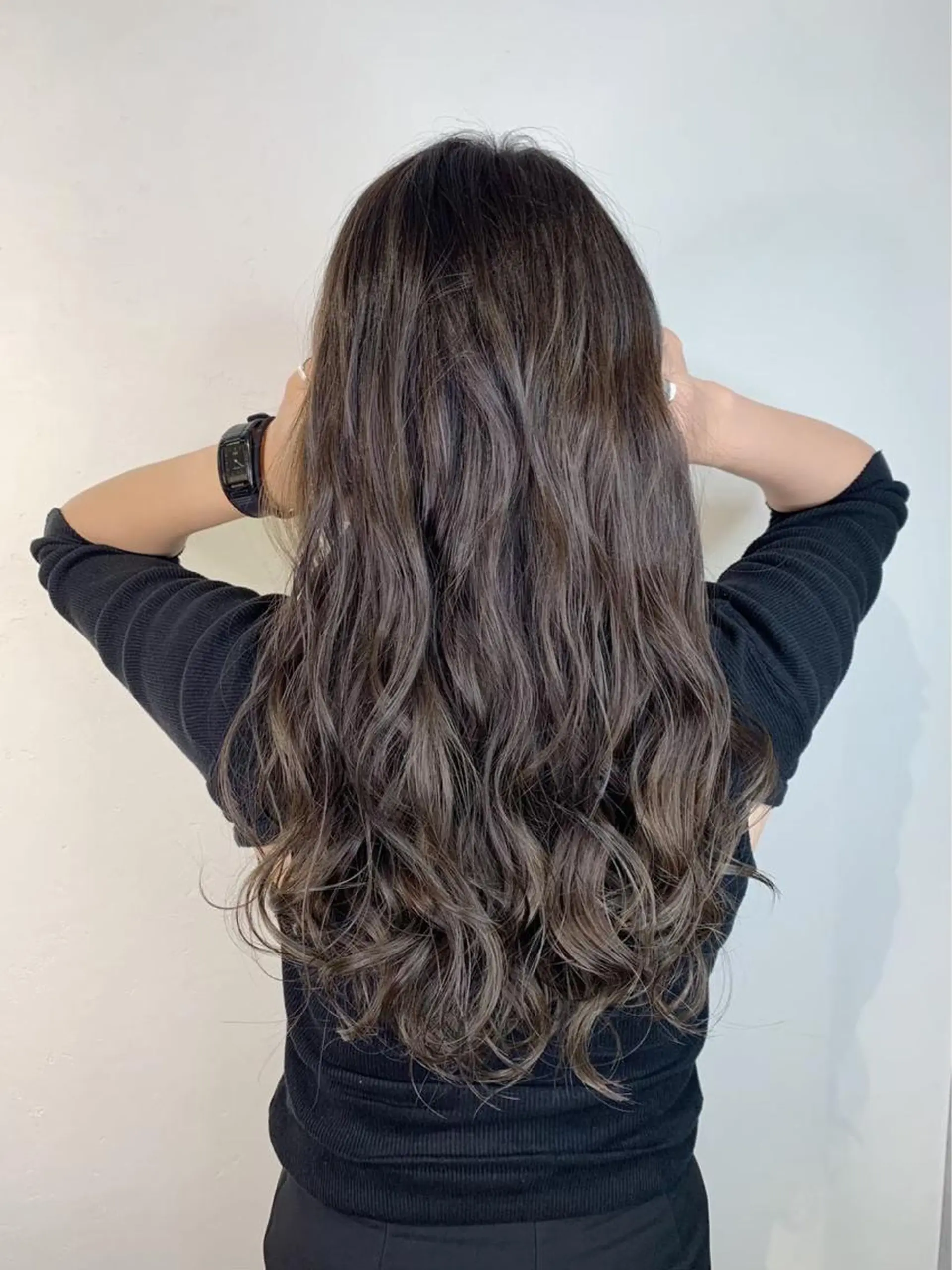 セミロング カラー _WHITE 高槻のヘアスタイル