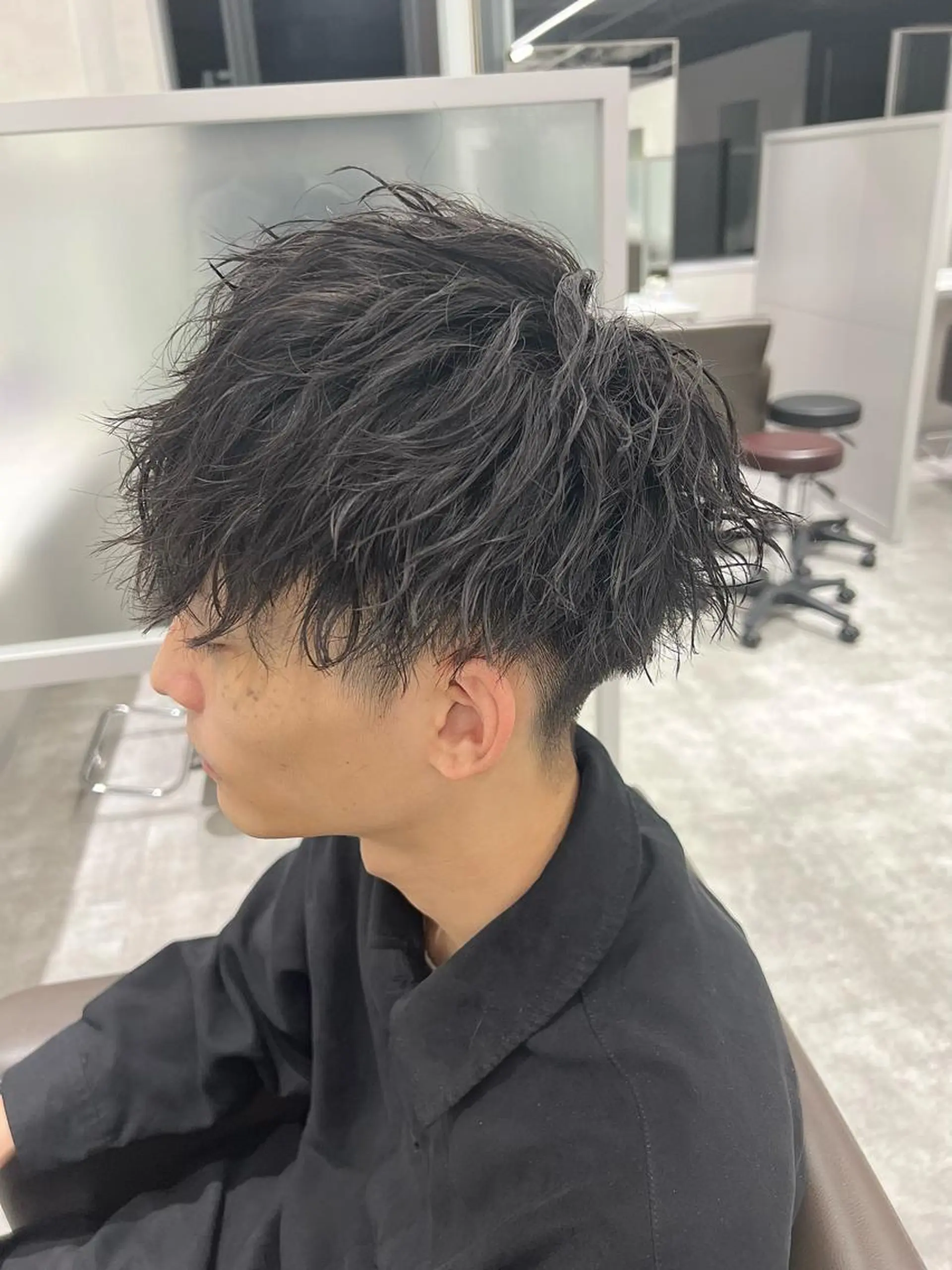 ショート カラー パーマ メンズ 関西センターパート メンズモデル募集のヘアスタイル
