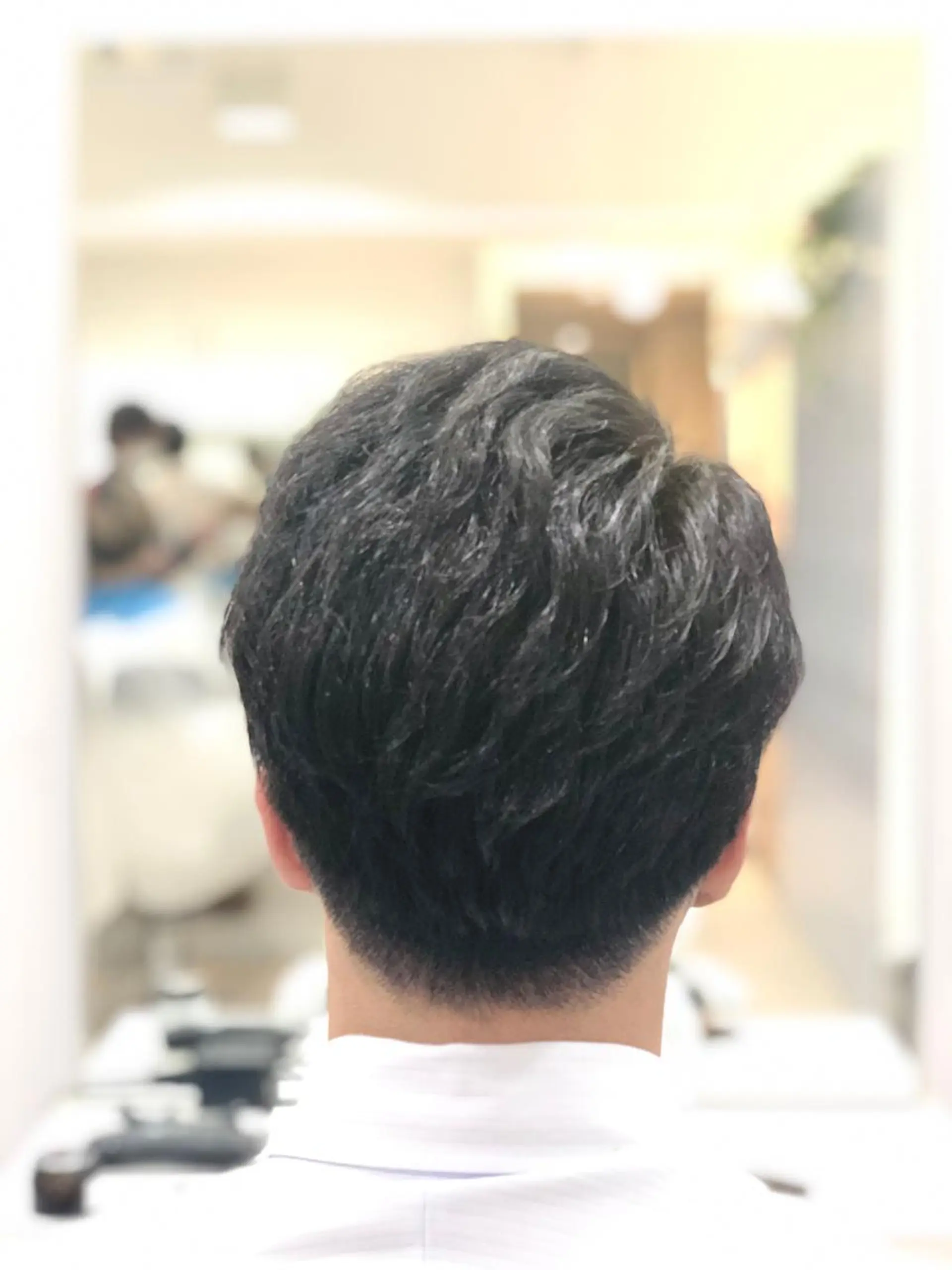 ショート パーマ メンズ 髪質改善× 白髪ぼかし溝江のヘアスタイル