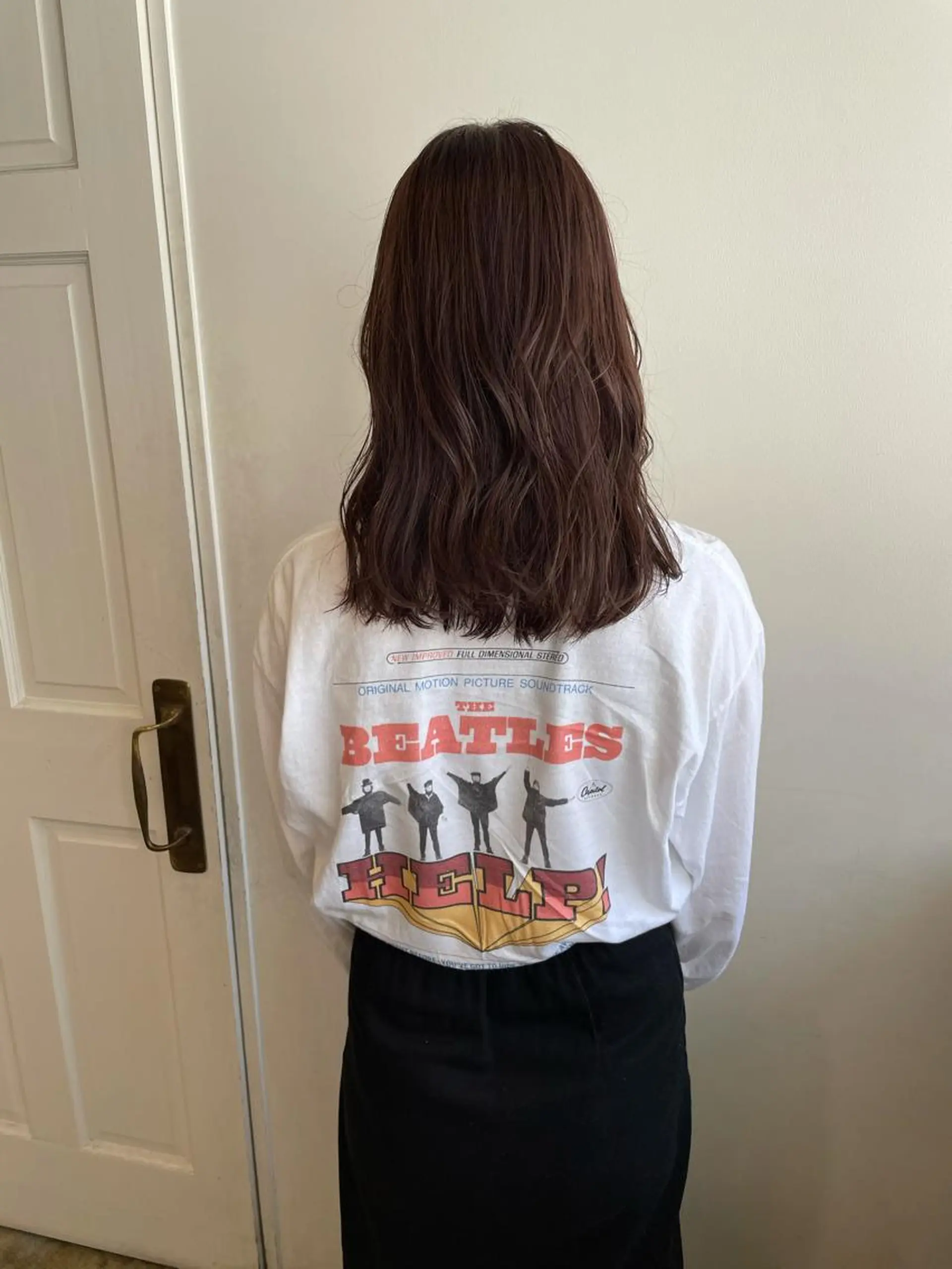 ミディアム カラー カット ヘアカラー トリートメント MIOベージュカラー 柔らかいカラーのヘアスタイル