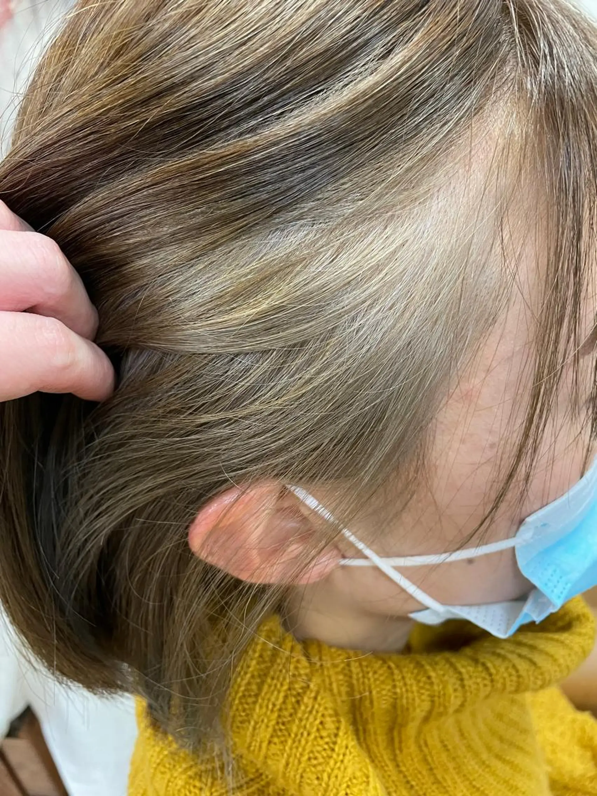 ミディアム 市川 舞のヘアスタイル