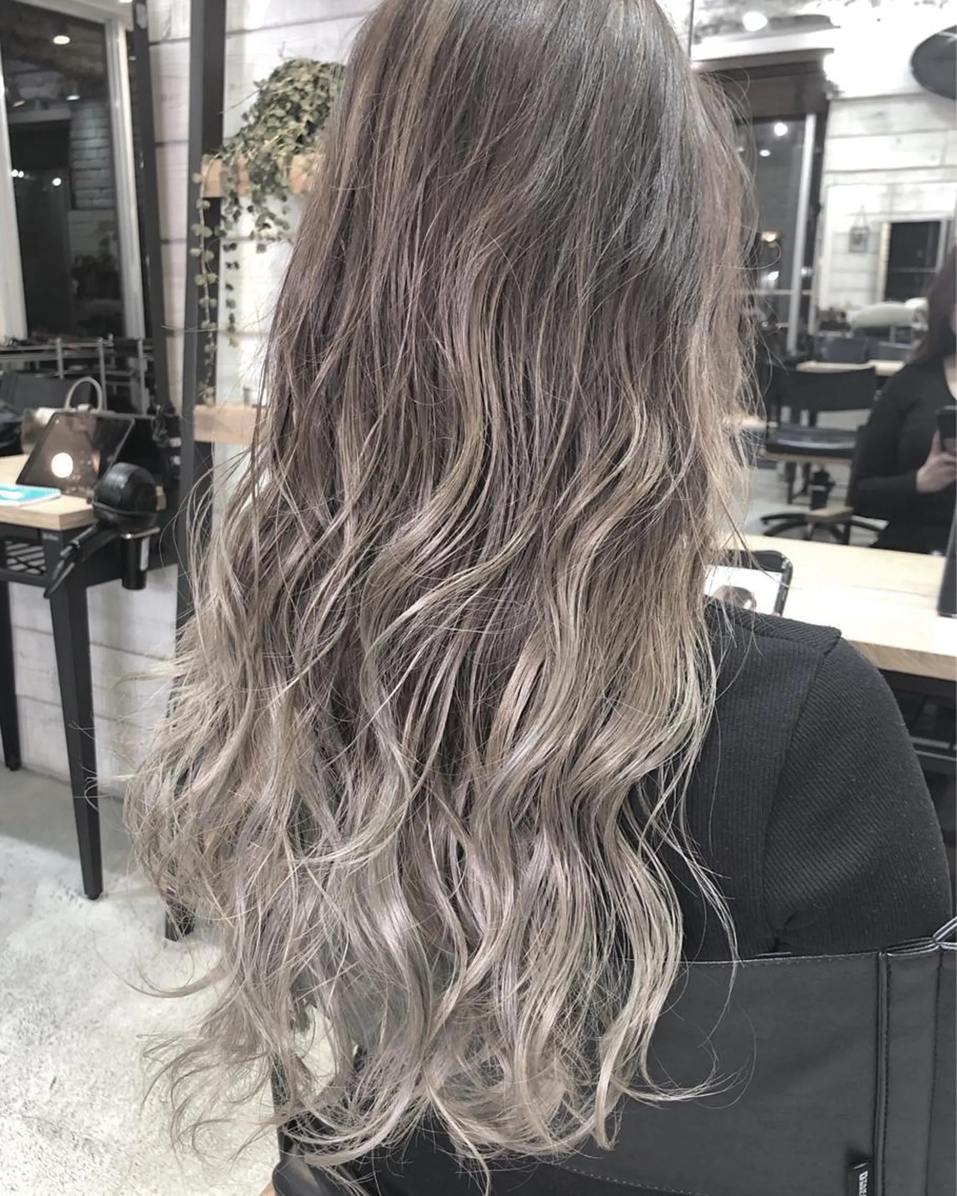 ロング カラー ヘアアレンジ ブリーチダブルカラー ハイライト/山本喜熙のヘアスタイル