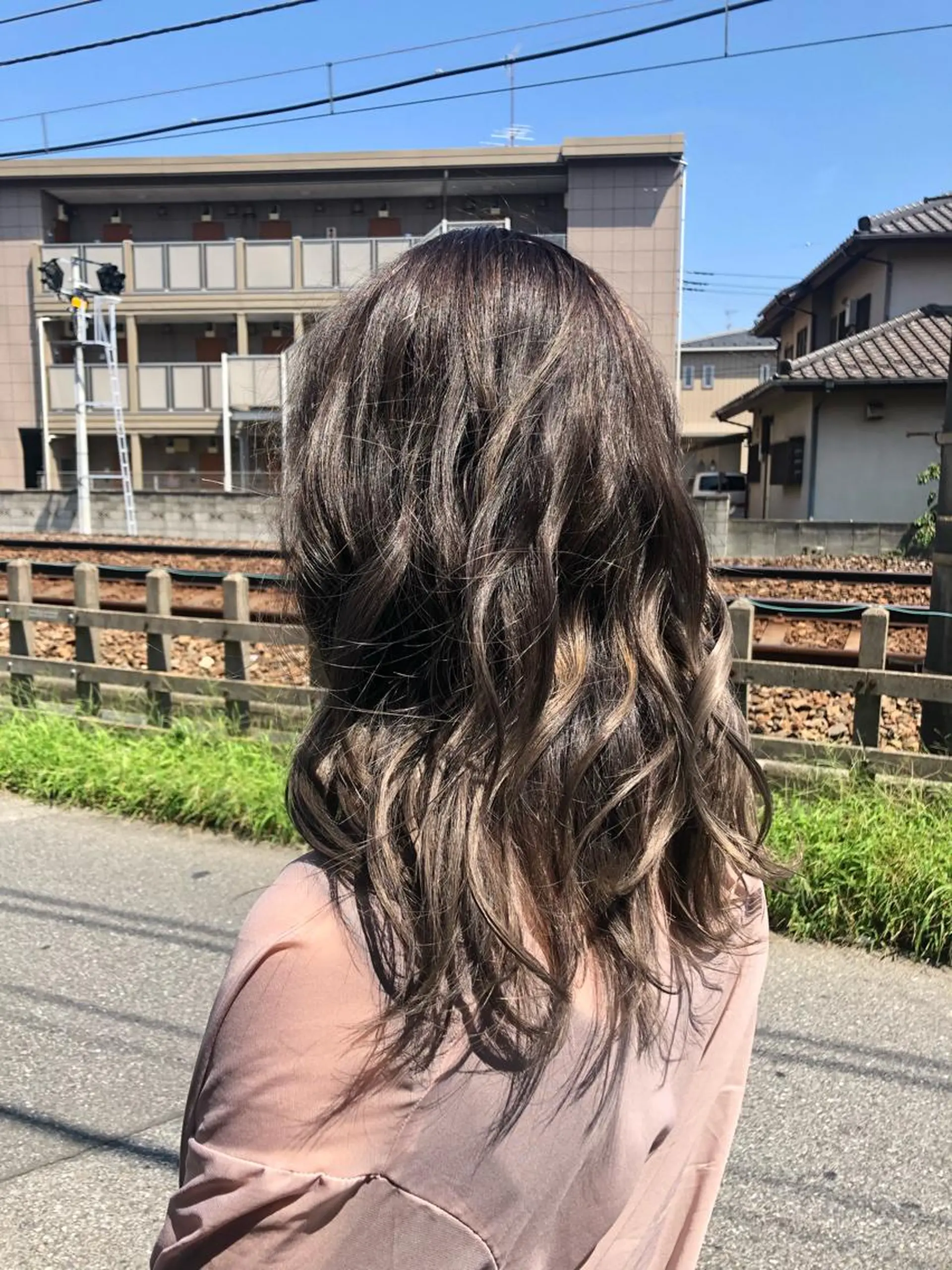 カラー ブリーチ グレージュ Natsu 。のヘアスタイル