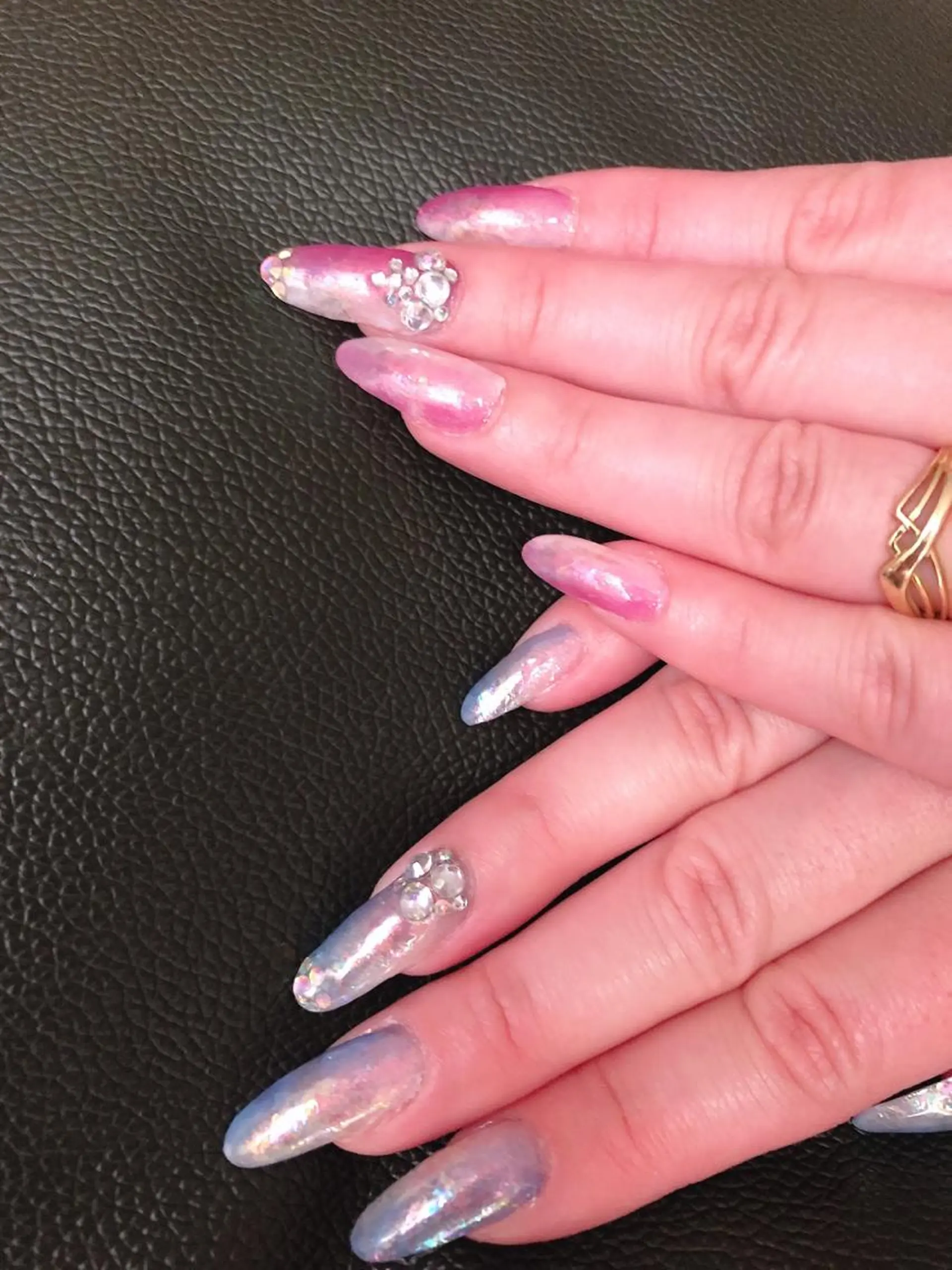 ネイル オーロラネイル ハンドネイル chama所属・大和田 美貴のネイルデザイン