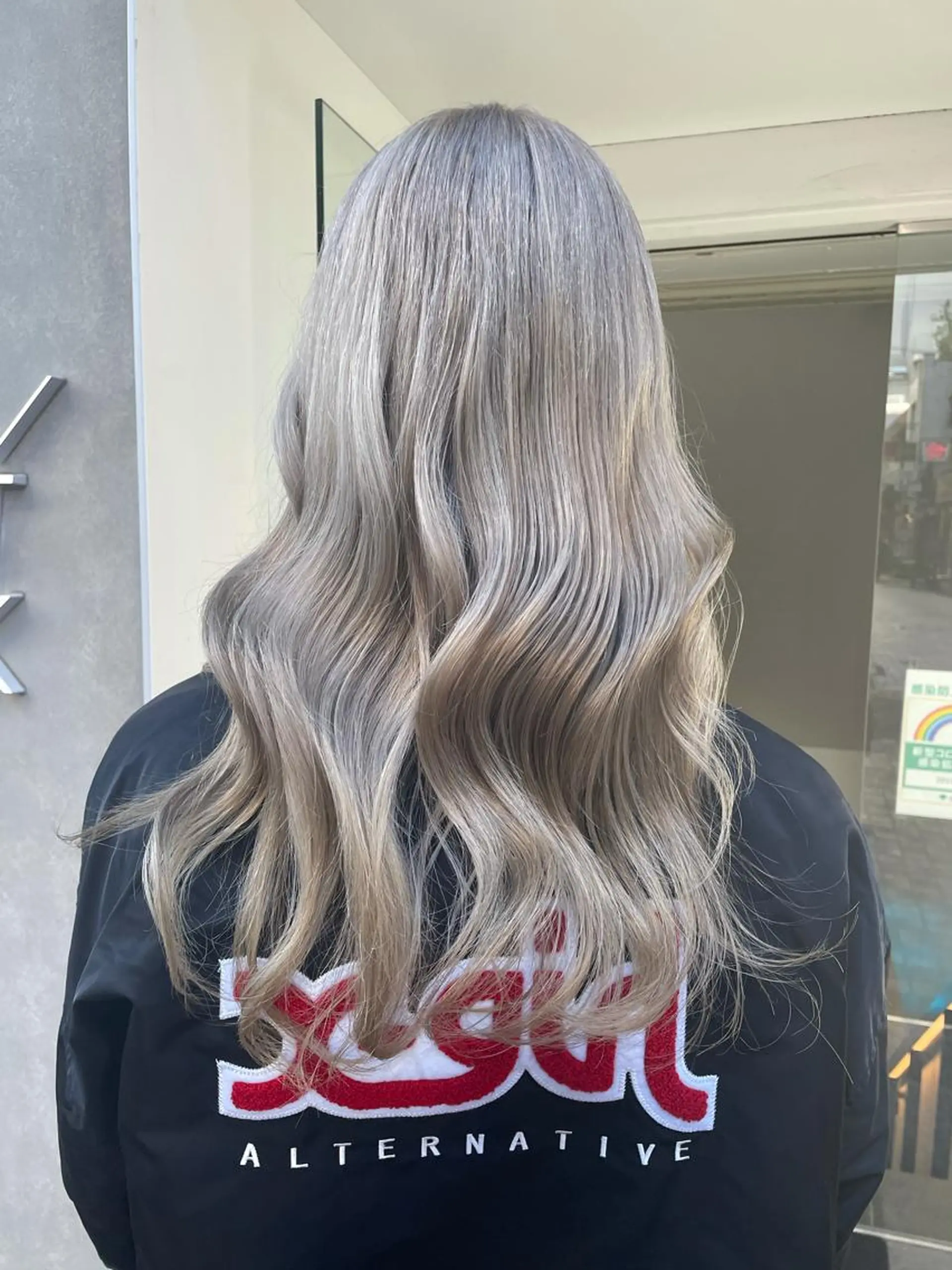 ロング カラー ヘアカラー デザインカラー 🎀REINA🎀のヘアスタイル