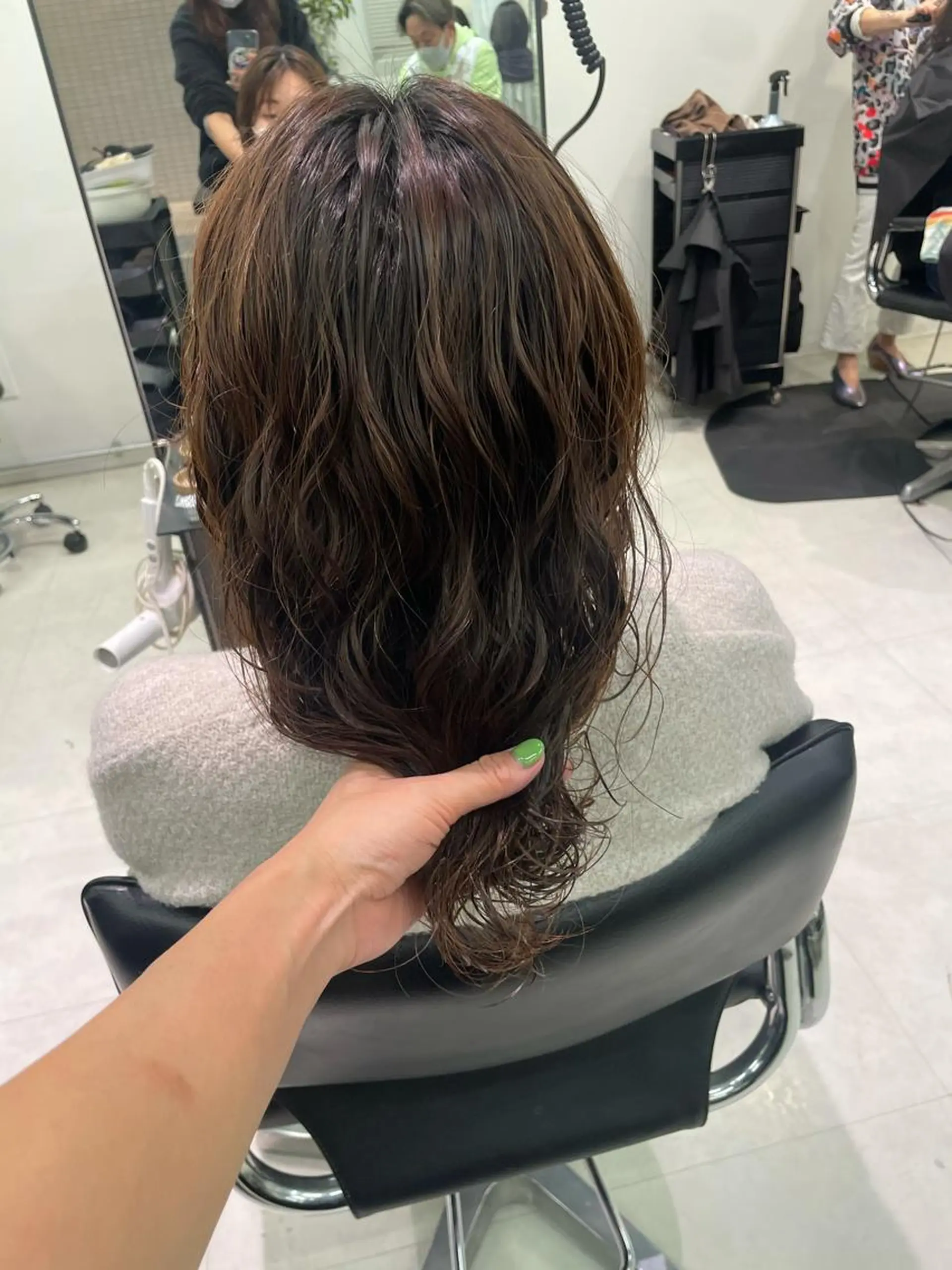 ミディアム パーマ キッズ カット パーマ トリートメント オトナヘア🌸 harukaのヘアスタイル