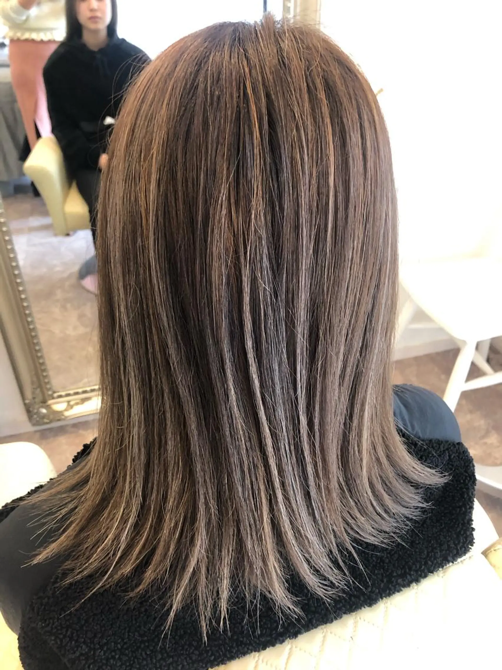 セミロング ハイライト La.fleur ラ.フルールのヘアスタイル