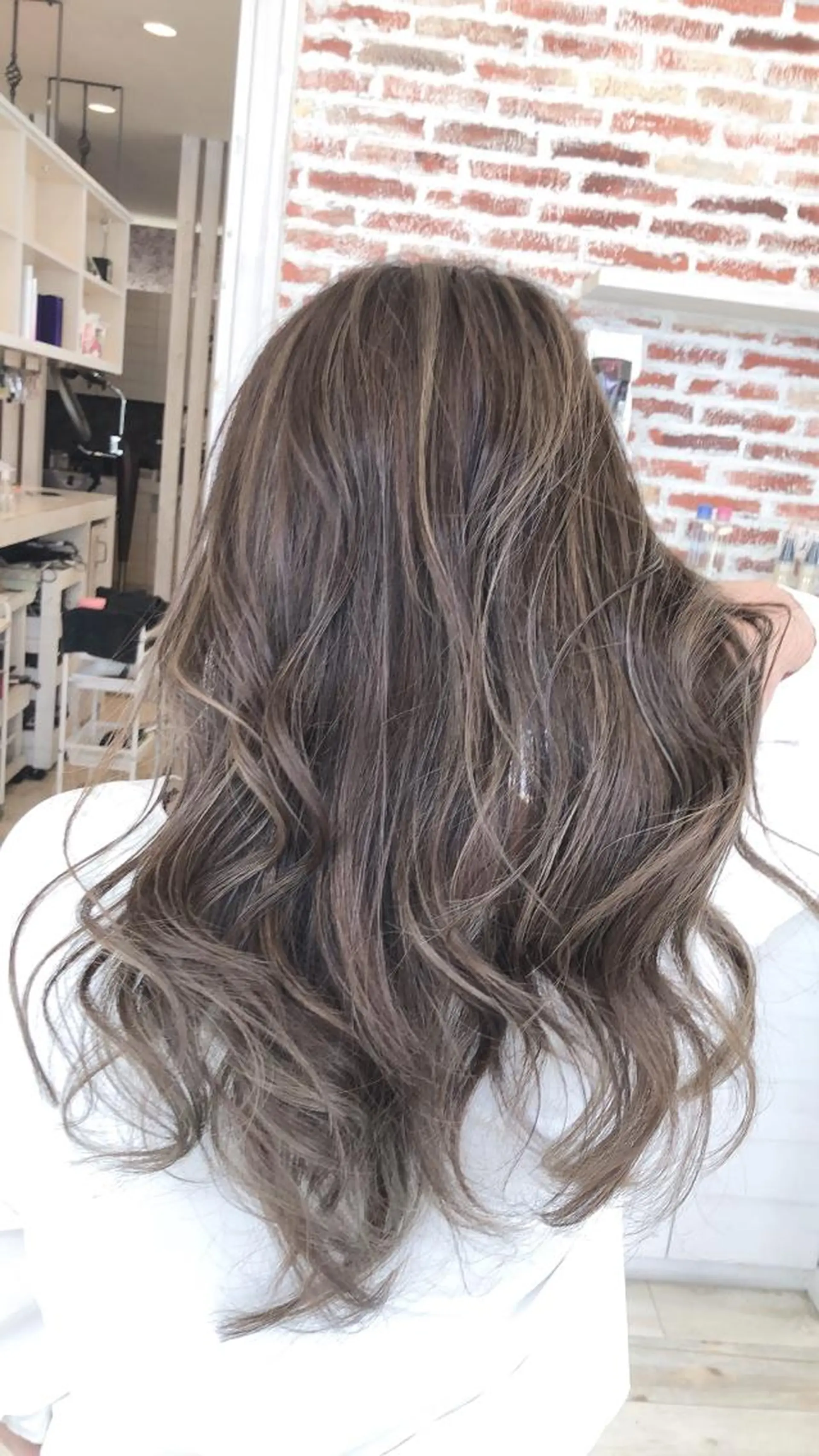 ロング カラー ハイライトカラー ハイライト 東恩納 誠のヘアスタイル