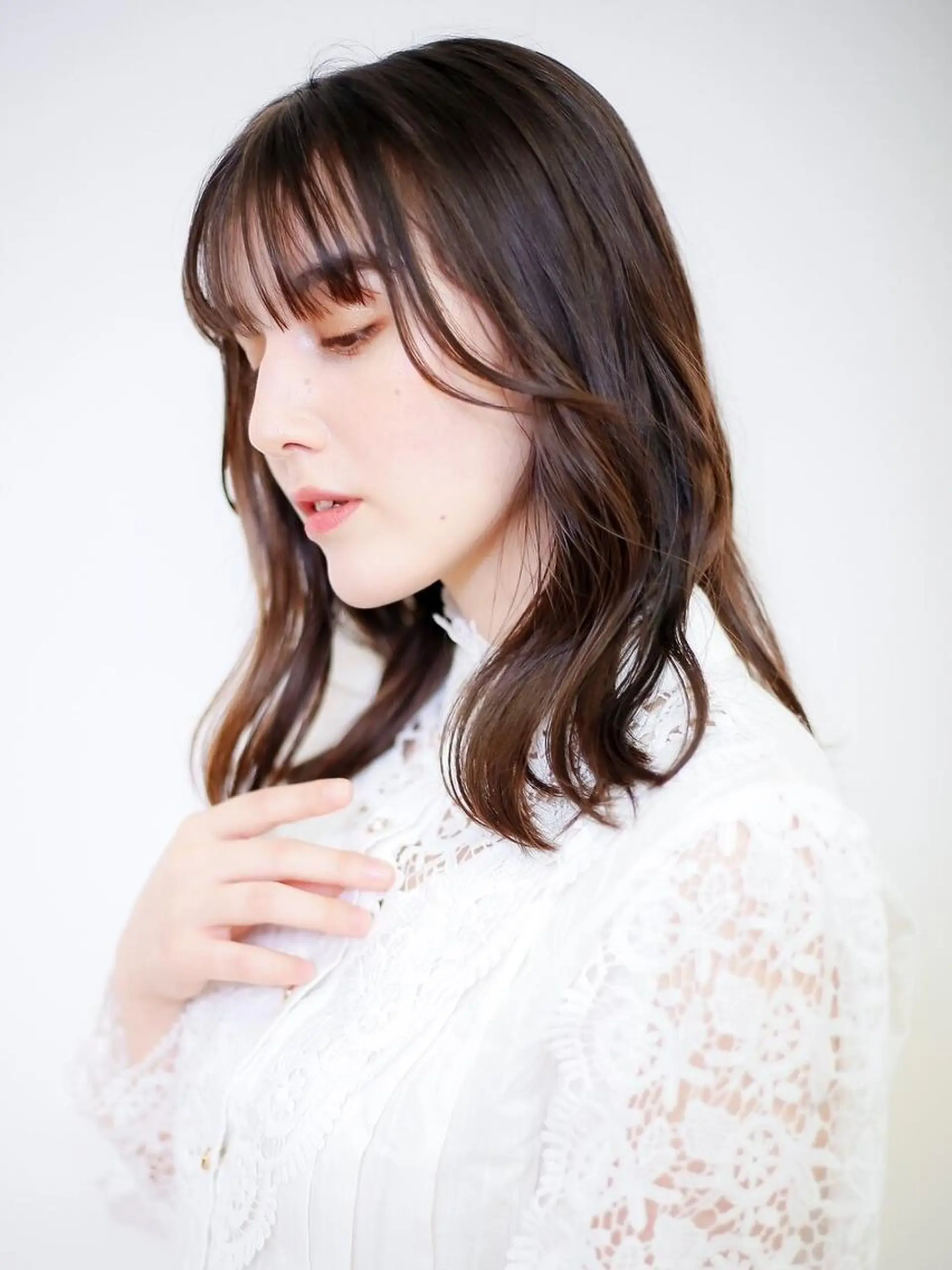 ロング カラー ブリーチ イヤリングカラー ハイライトカラー イルミナカラー インナーカラー BASSA 下井草店のヘアスタイル