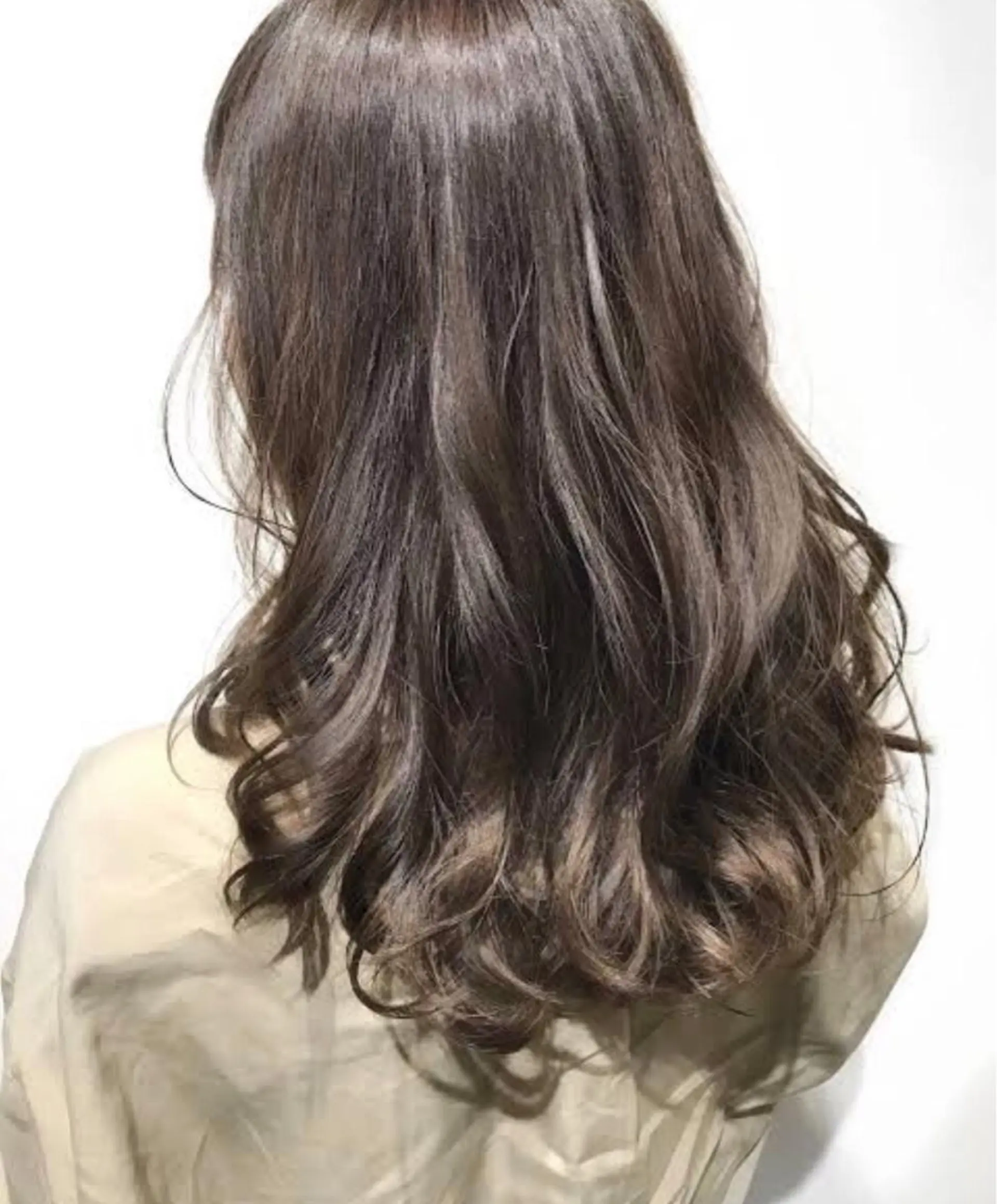 パーマ 小笠原 愛美のヘアスタイル