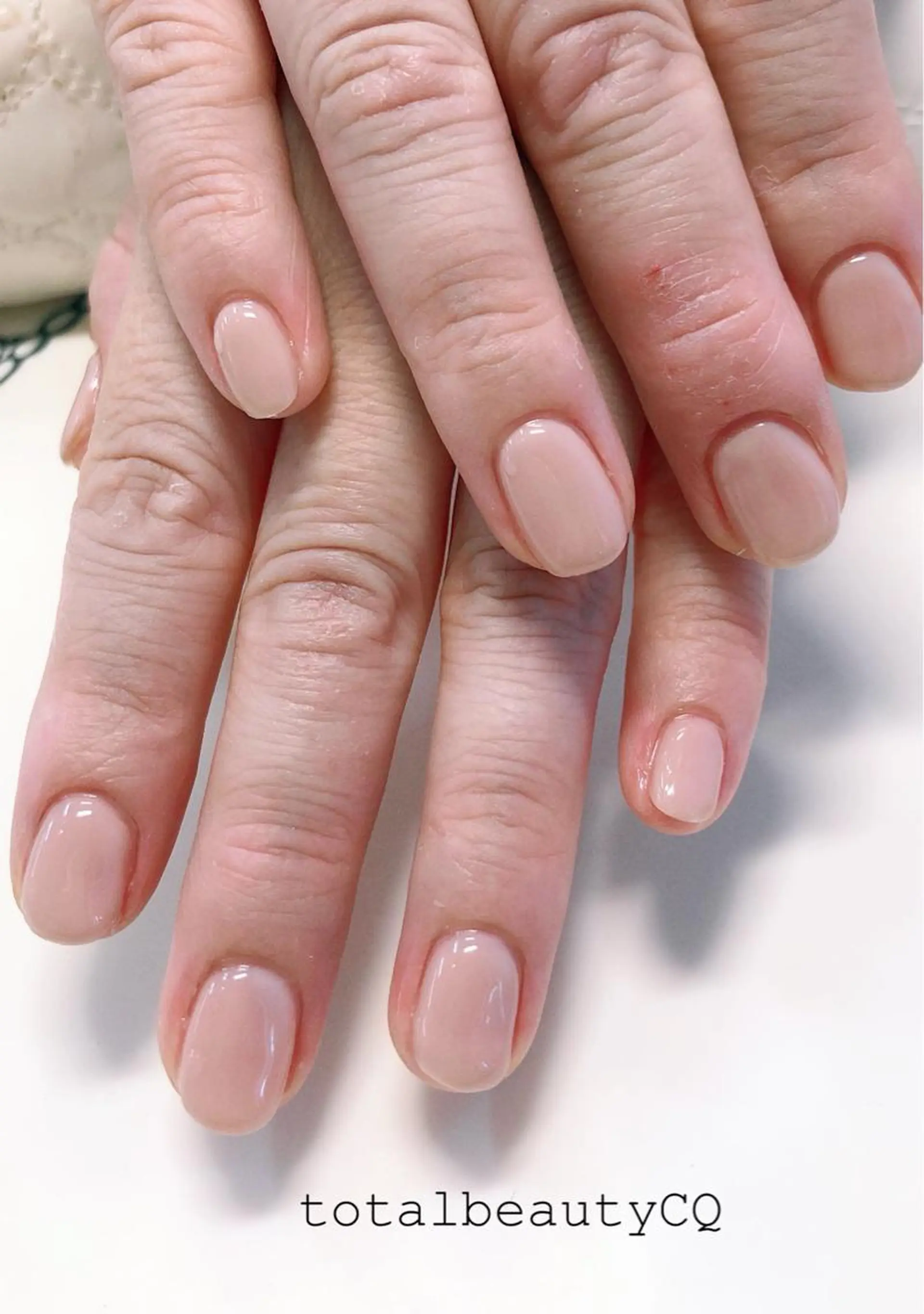 ネイル ワンカラーネイル トータルビューティー CQのネイルデザイン