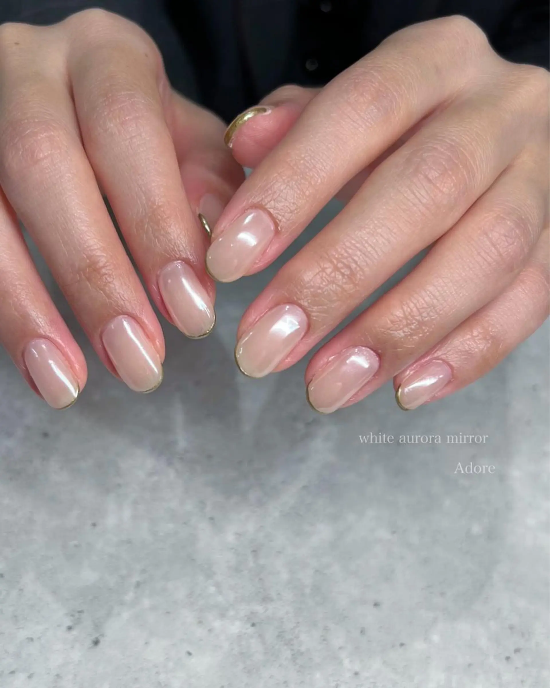 ネイル オーロラネイル フレンチネイル ミラーネイル オフィスネイル シンプルネイル ハンドネイル Nail Adore.のネイルデザイン