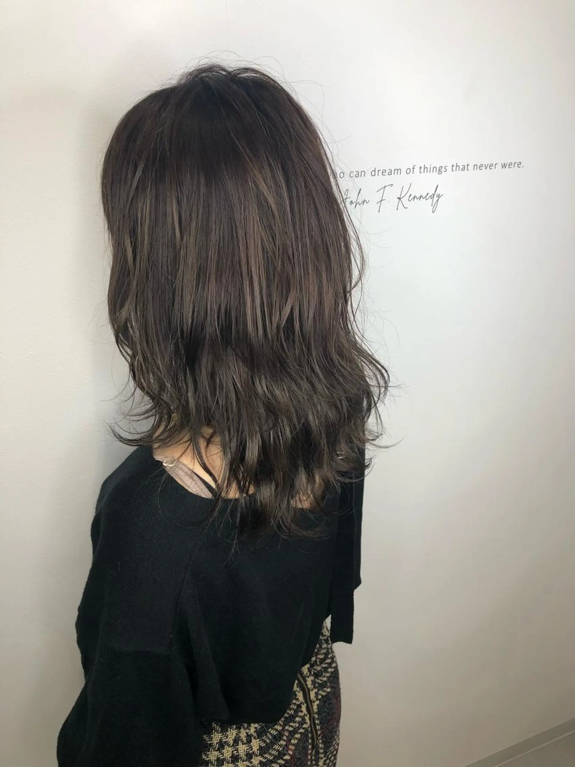 セミロング カラー 鍵谷 公宏のヘアスタイル