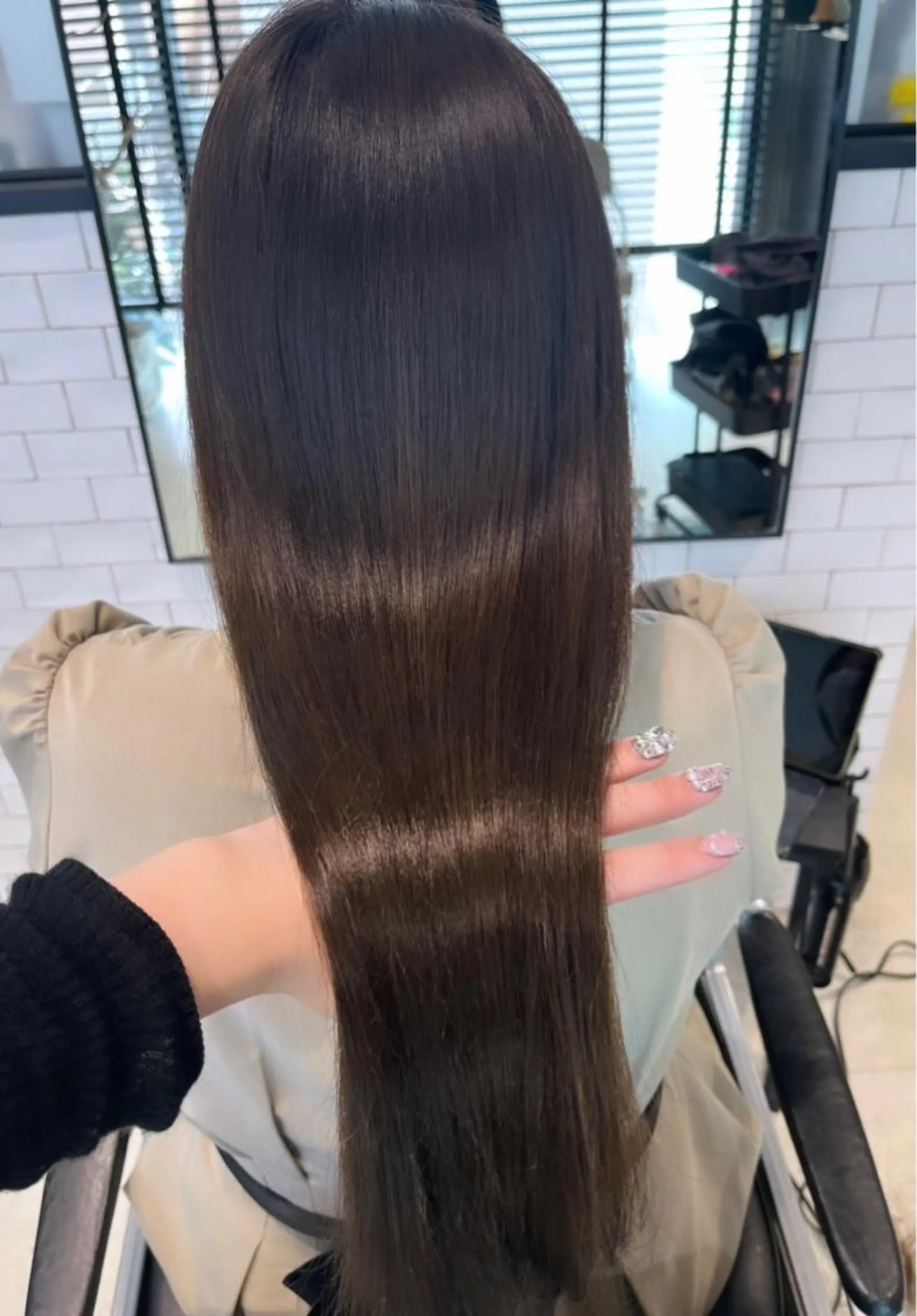 ロング カラー パーマ ヘアアレンジ カット ヘアカラー トリートメント ヘッドスパ ヘアセット 透明感/オリーブ/ グレージュ/YUKAのヘアスタイル