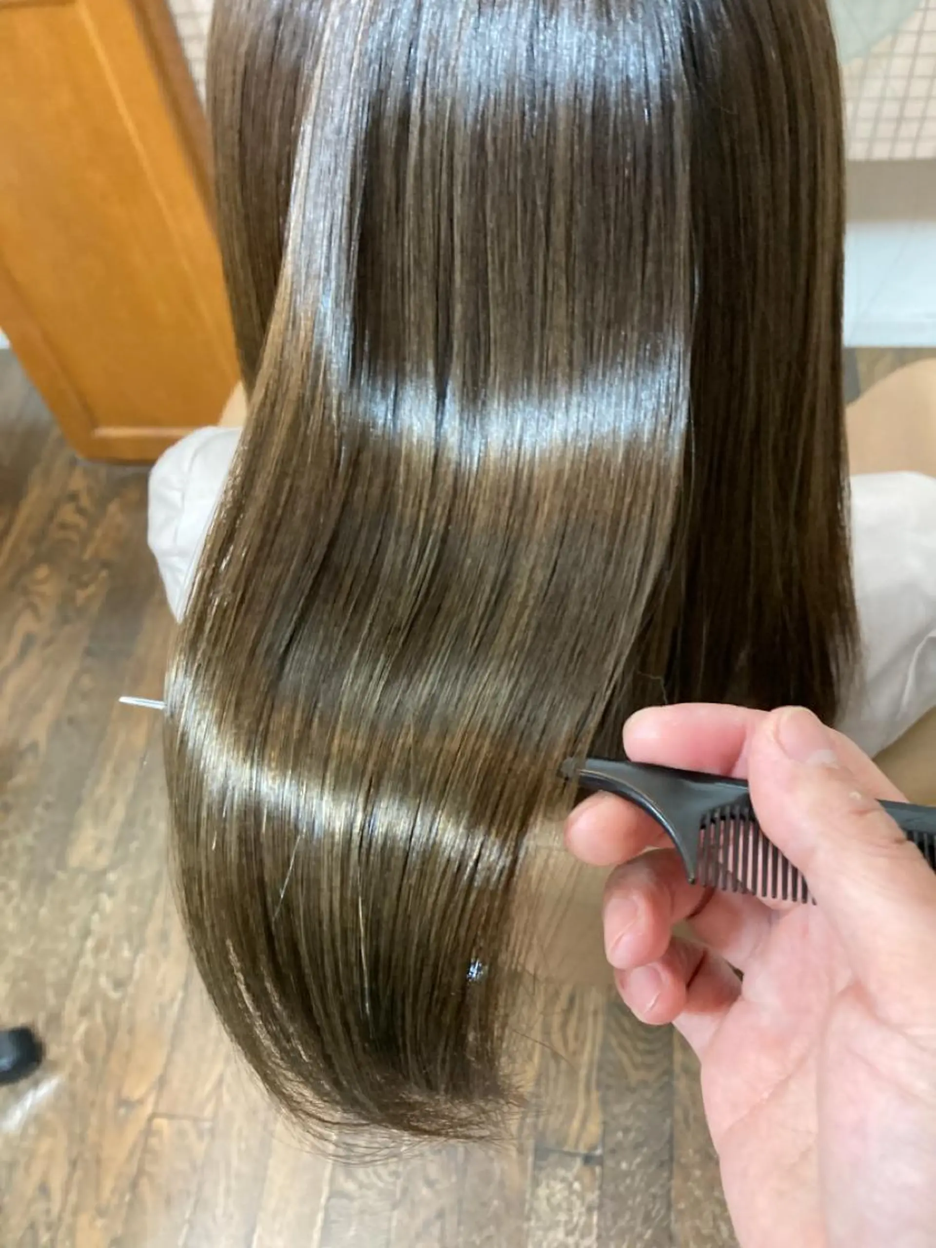 セミロング カット ヘアカラー ROOTS martinのヘアスタイル