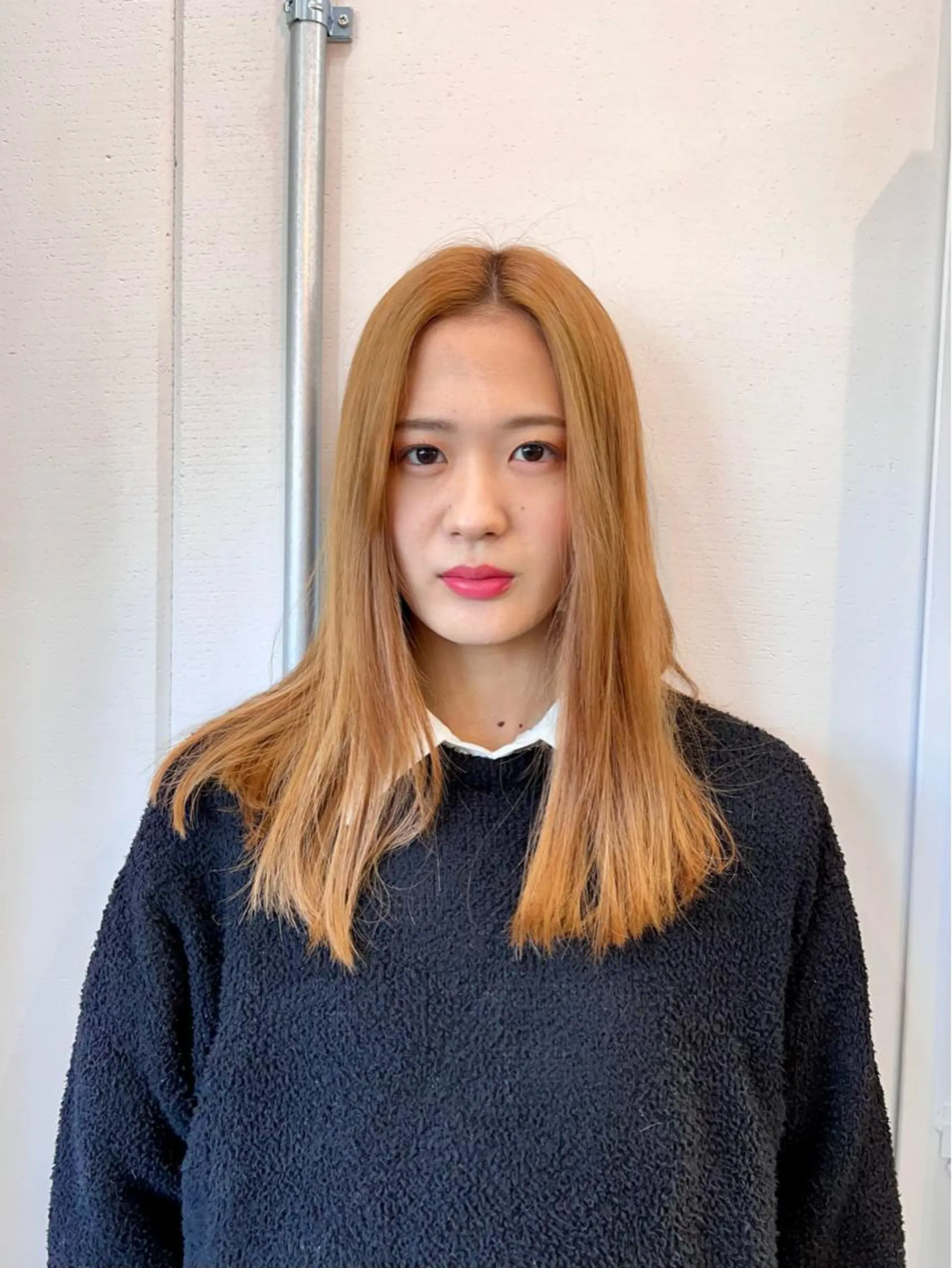 セミロング カラー 松坂 真衣のヘアスタイル