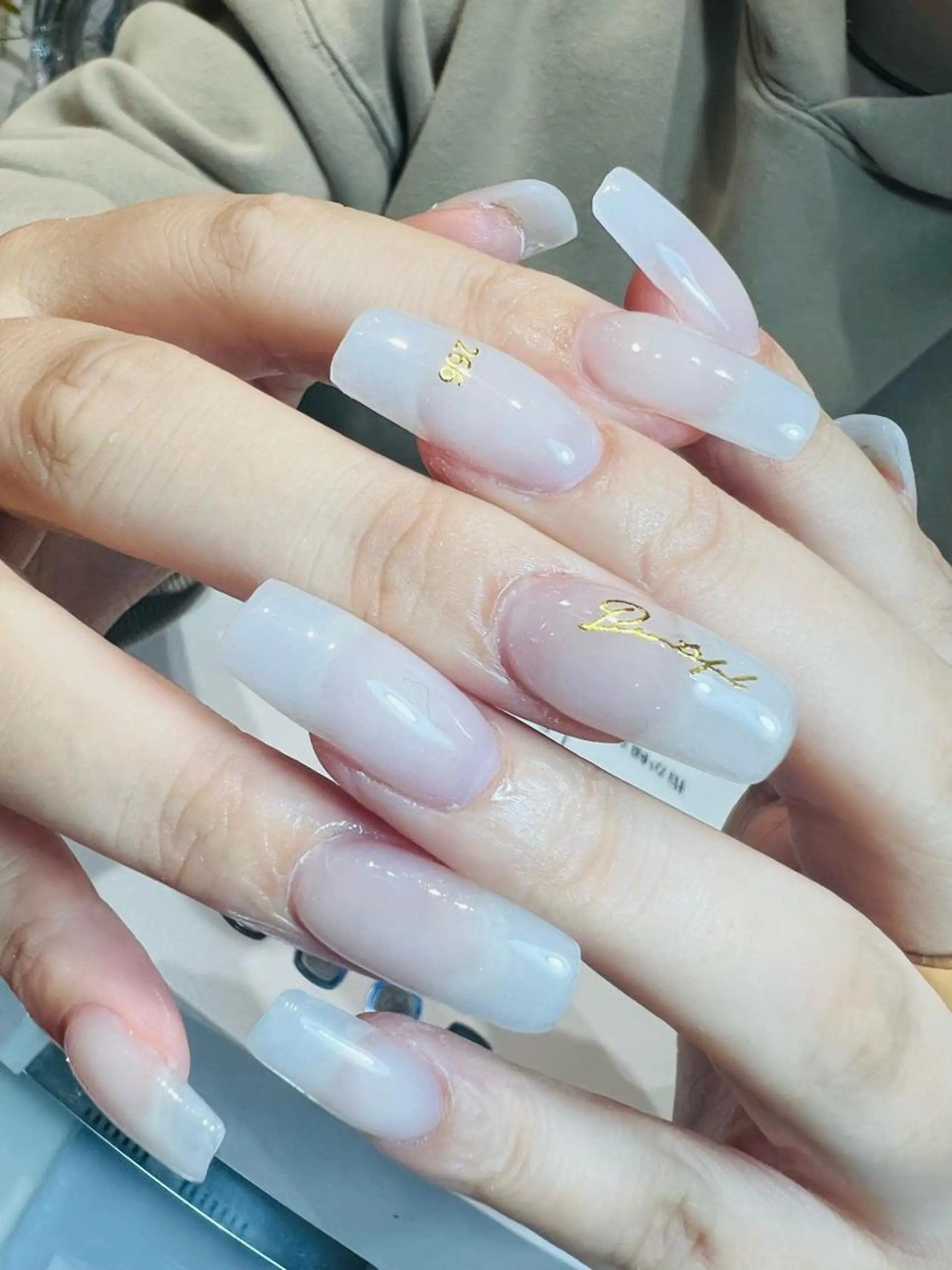ネイル スカルプネイル bijou nails　蓮のネイルデザイン