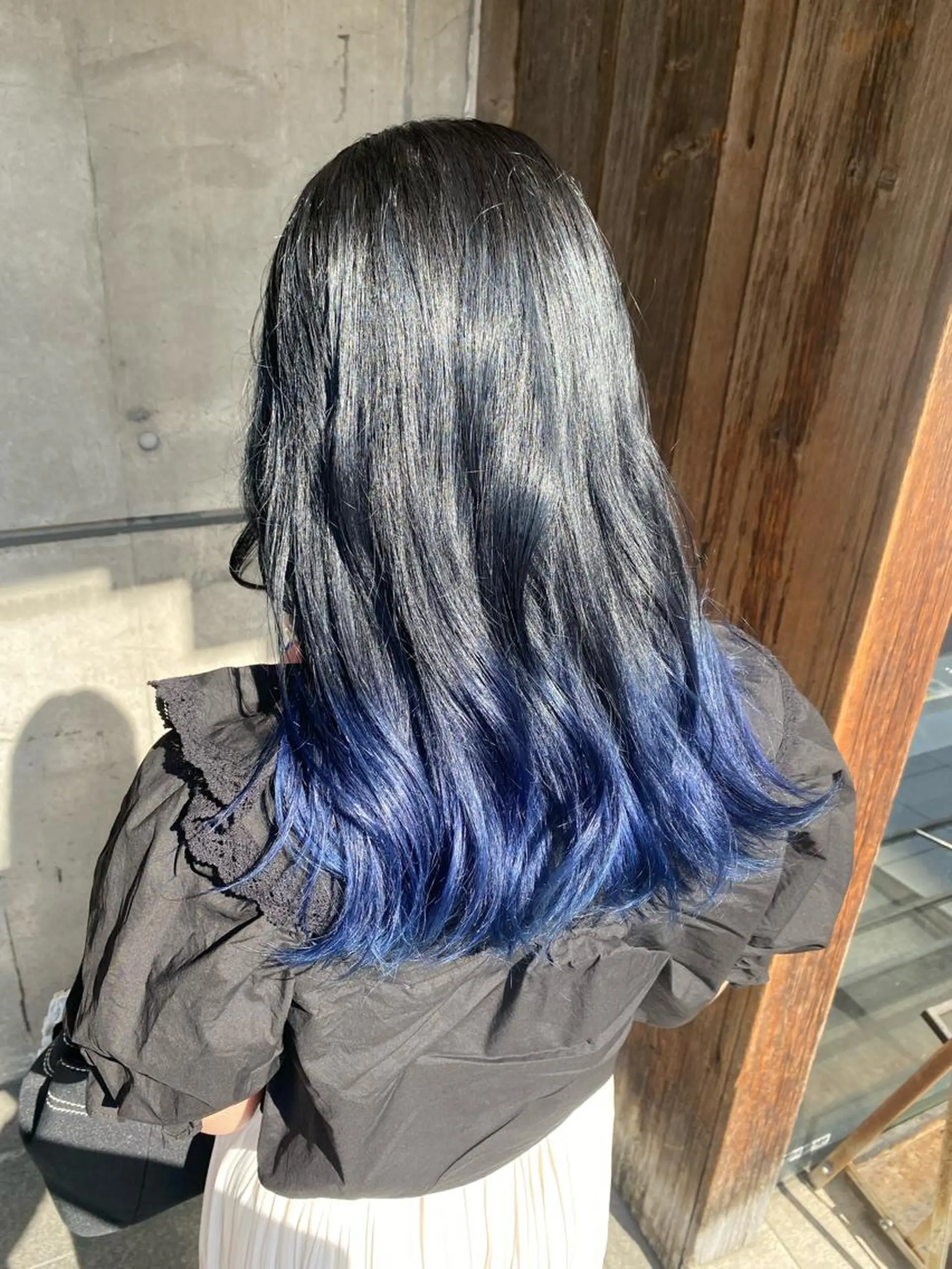 ロング ヘアカラー 透け感ベージュ ／ミハルのヘアスタイル