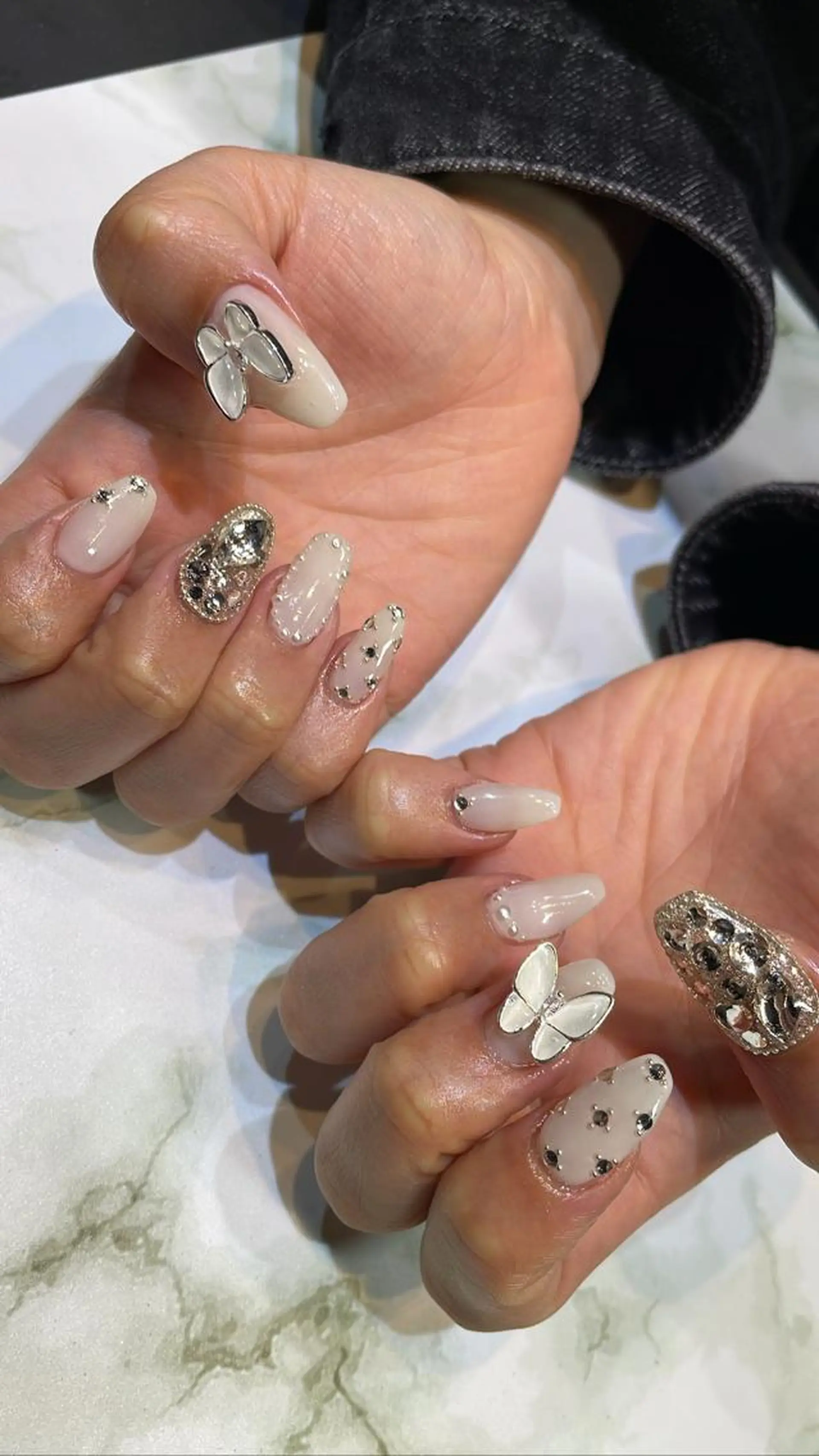 ネイル 持ち込み 関根 未来のネイルデザイン