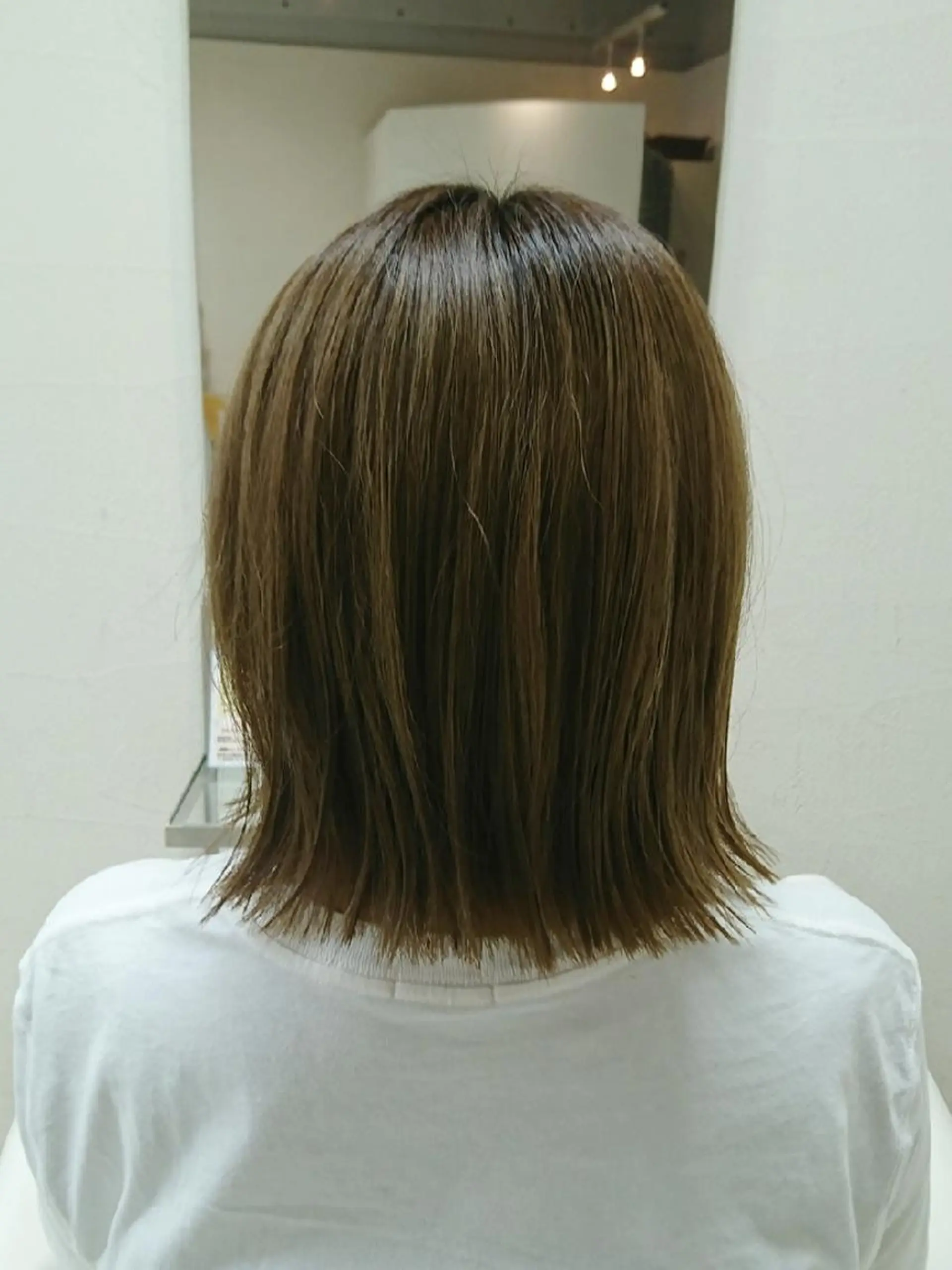 ミディアム カラー ベージュカラー 外ハネヘア カット ヘアカラー nagane sayakaのヘアスタイル