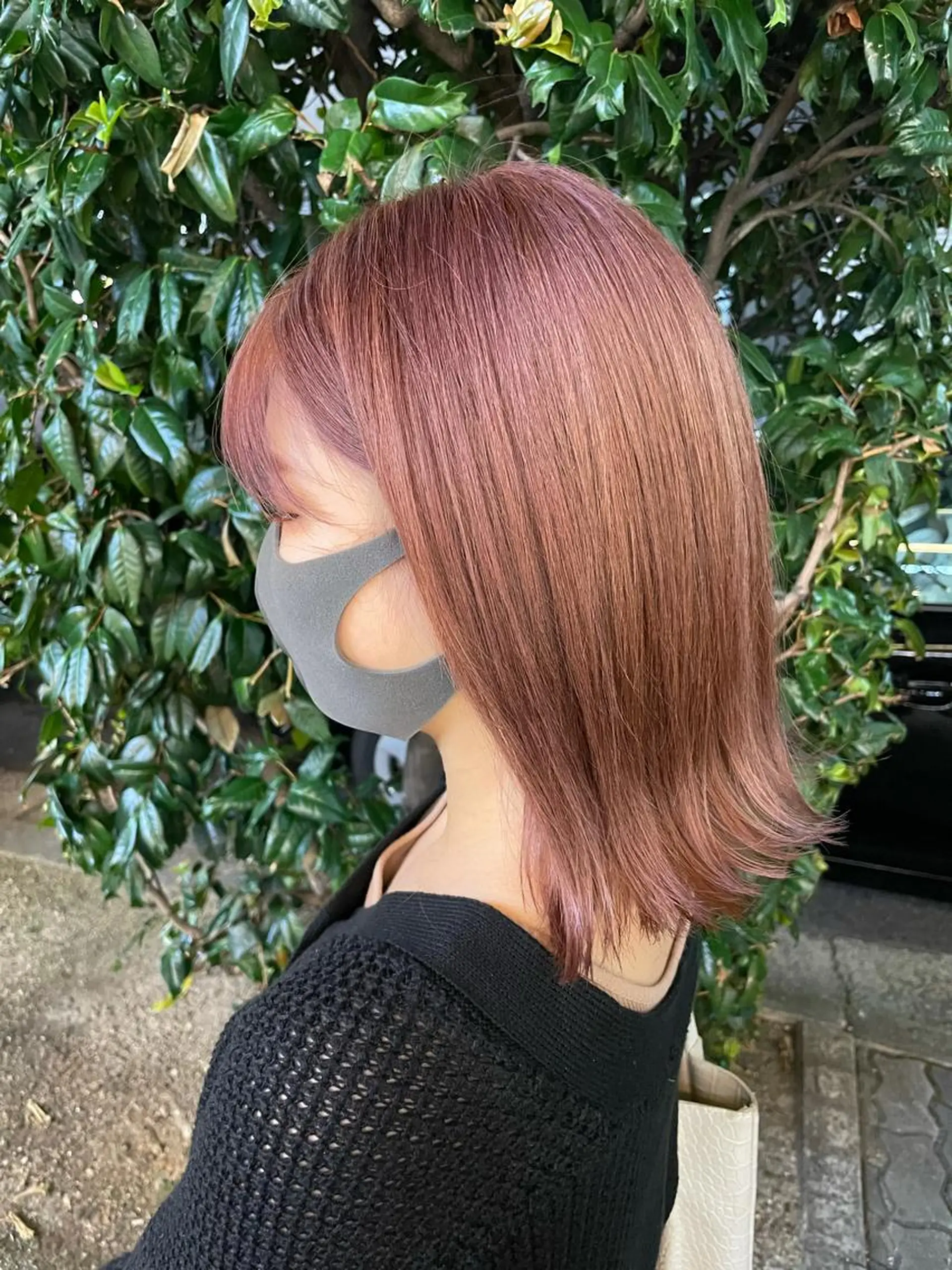 ミディアム カラー akane .のヘアスタイル