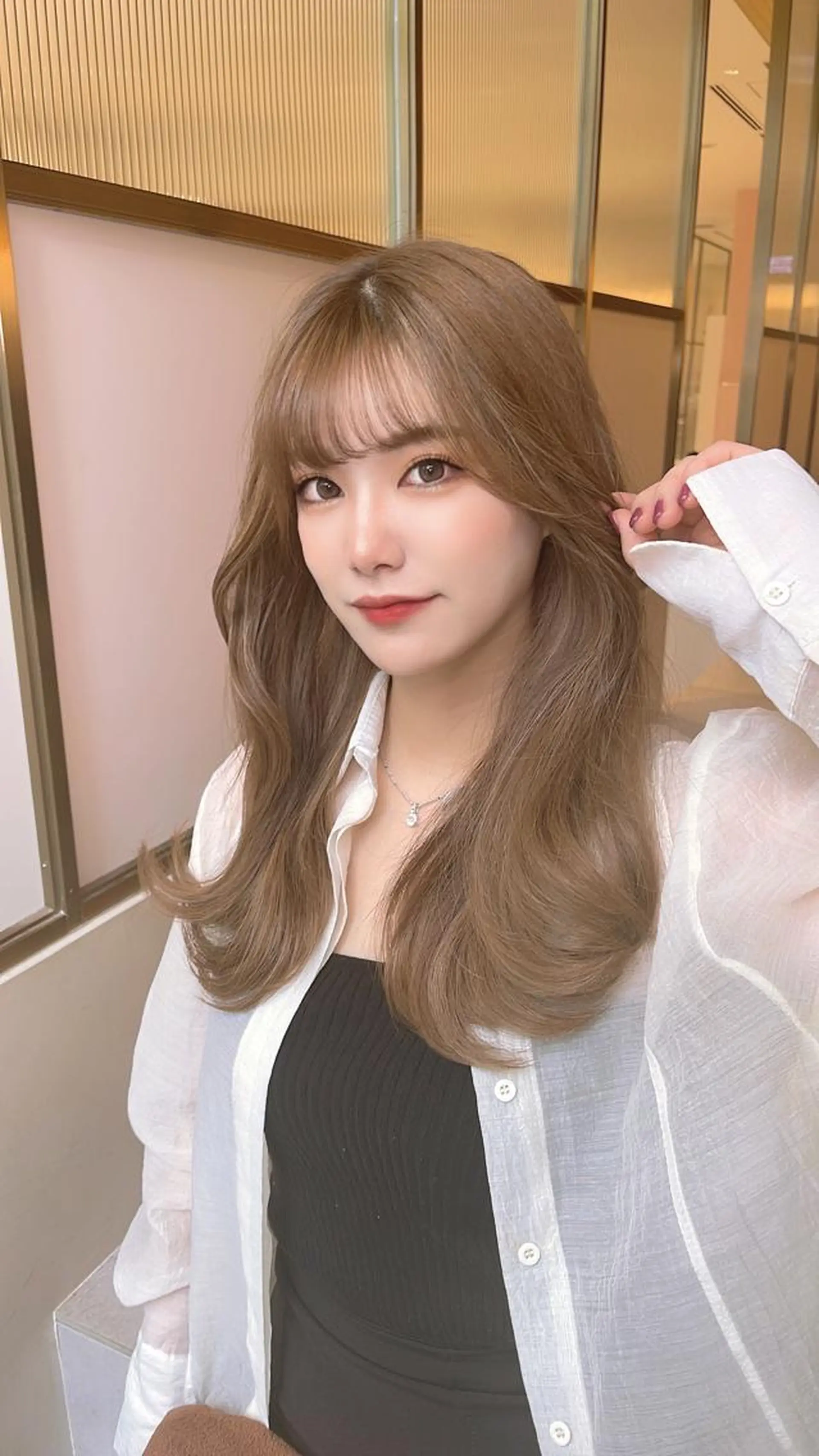 セミロング カラー アディクシーカラー ベージュカラー 透明感カラー イヤリングカラー グレージュ 顔周り特化/韓国ヘア /レイヤー/吉野幸大のヘアスタイル