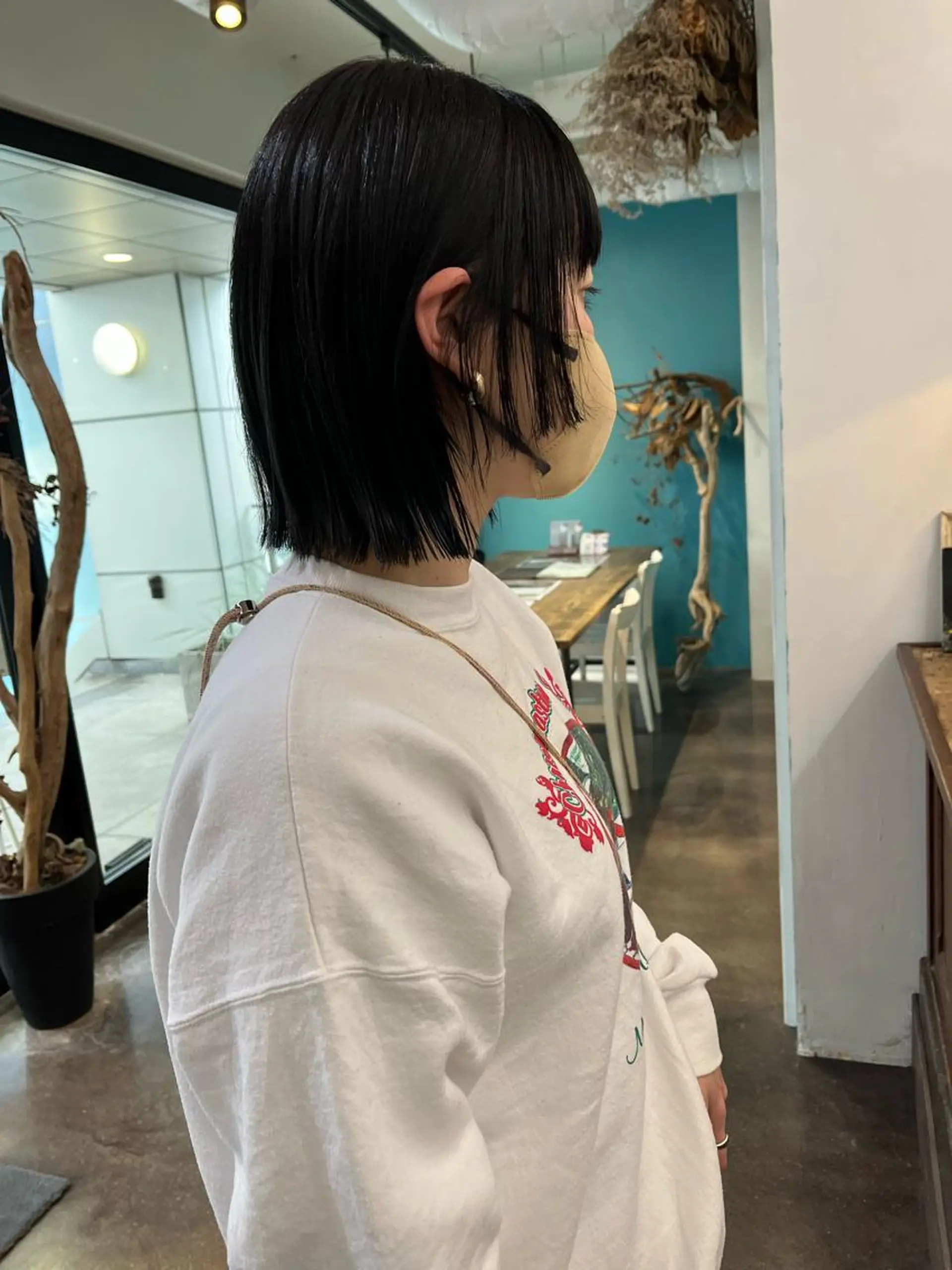 ミディアム レイヤーカット 宮腰 瑠果のヘアスタイル