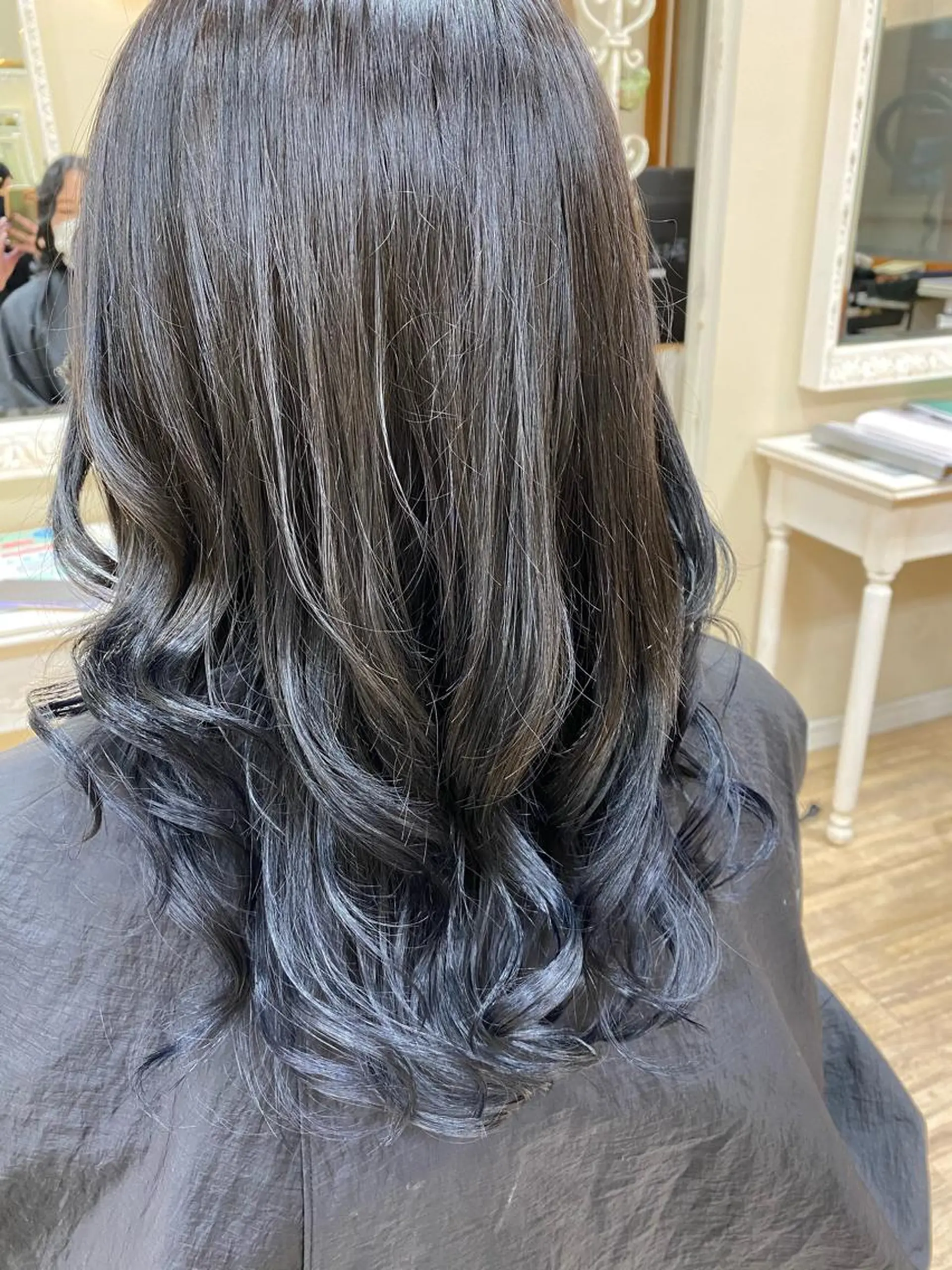 カラー SALOWIN栄 高須大貴のヘアスタイル