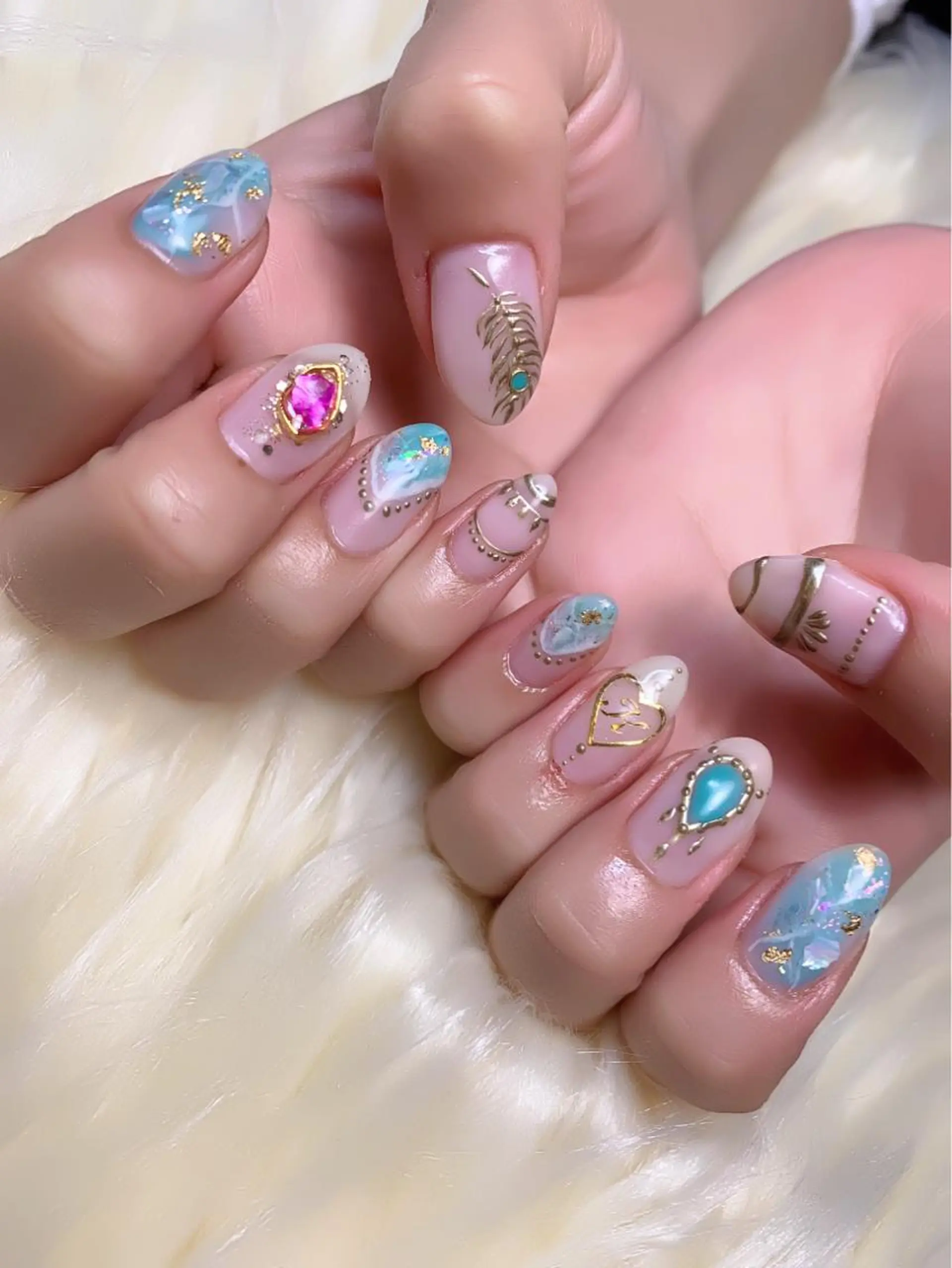 ネイル 菅野 愛花のネイルデザイン