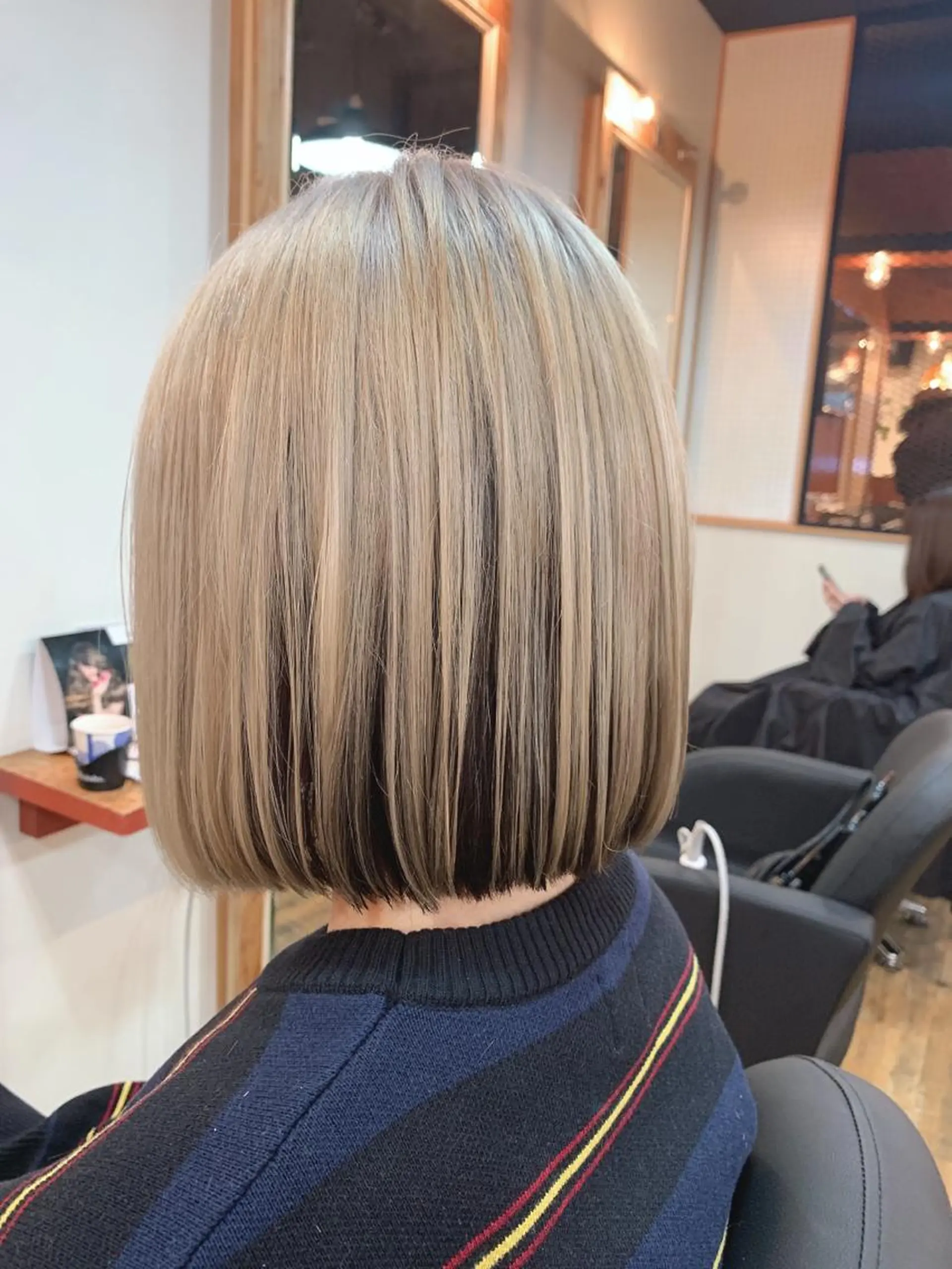 ショート カラー ヘアアレンジ ベージュカラー ブリーチ ブロンド ケアブリーチ カシス ヘアカラー トリートメント ヘアセット ✨🧸チバ ダイスケ🧸✨のヘアスタイル